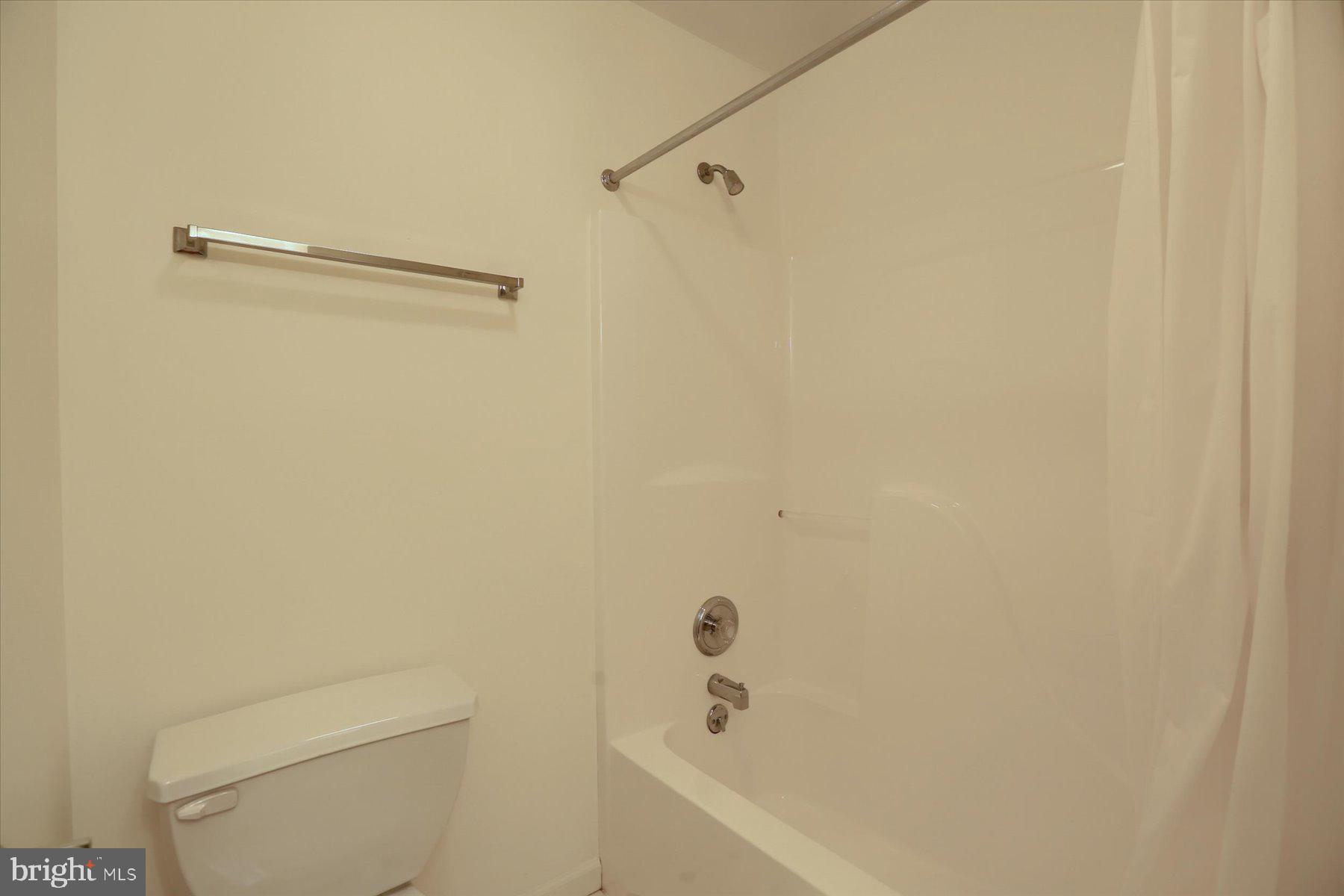 WOODSIDE COURT - Residential