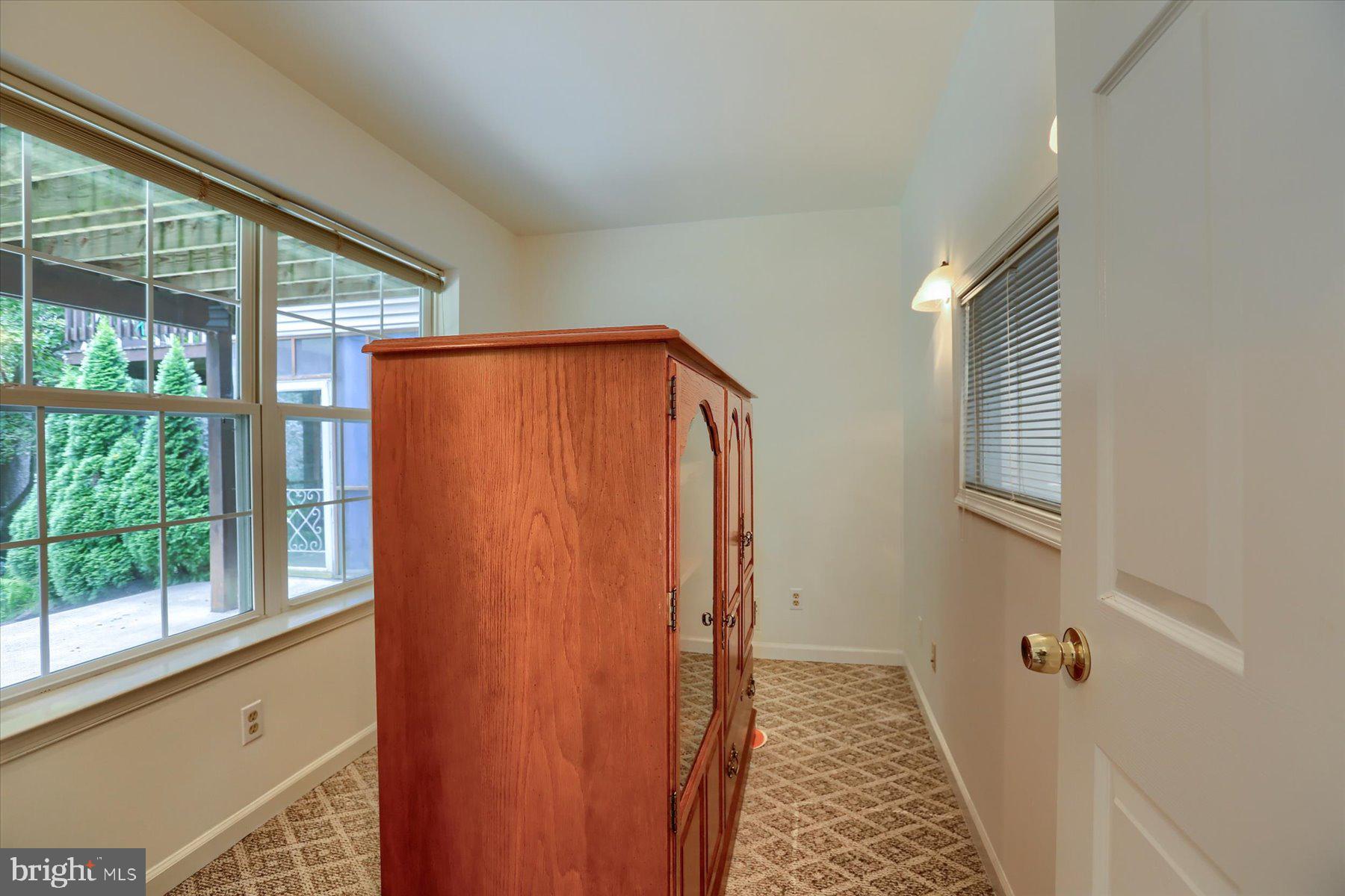 WOODSIDE COURT - Residential