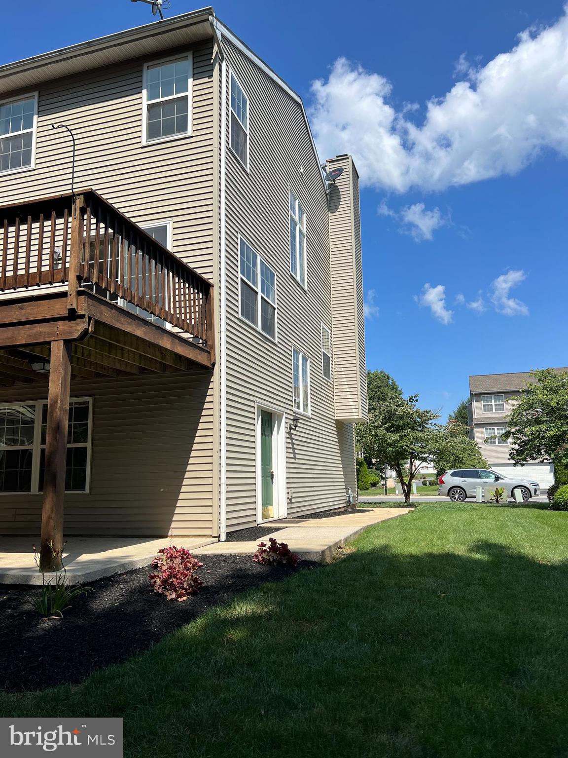 WOODSIDE COURT - Residential