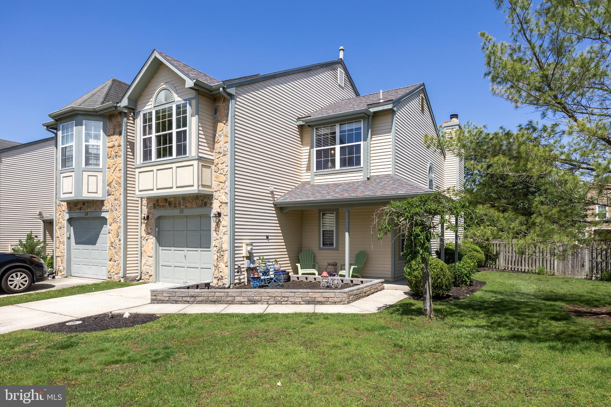 15 KNIGHTON LANE