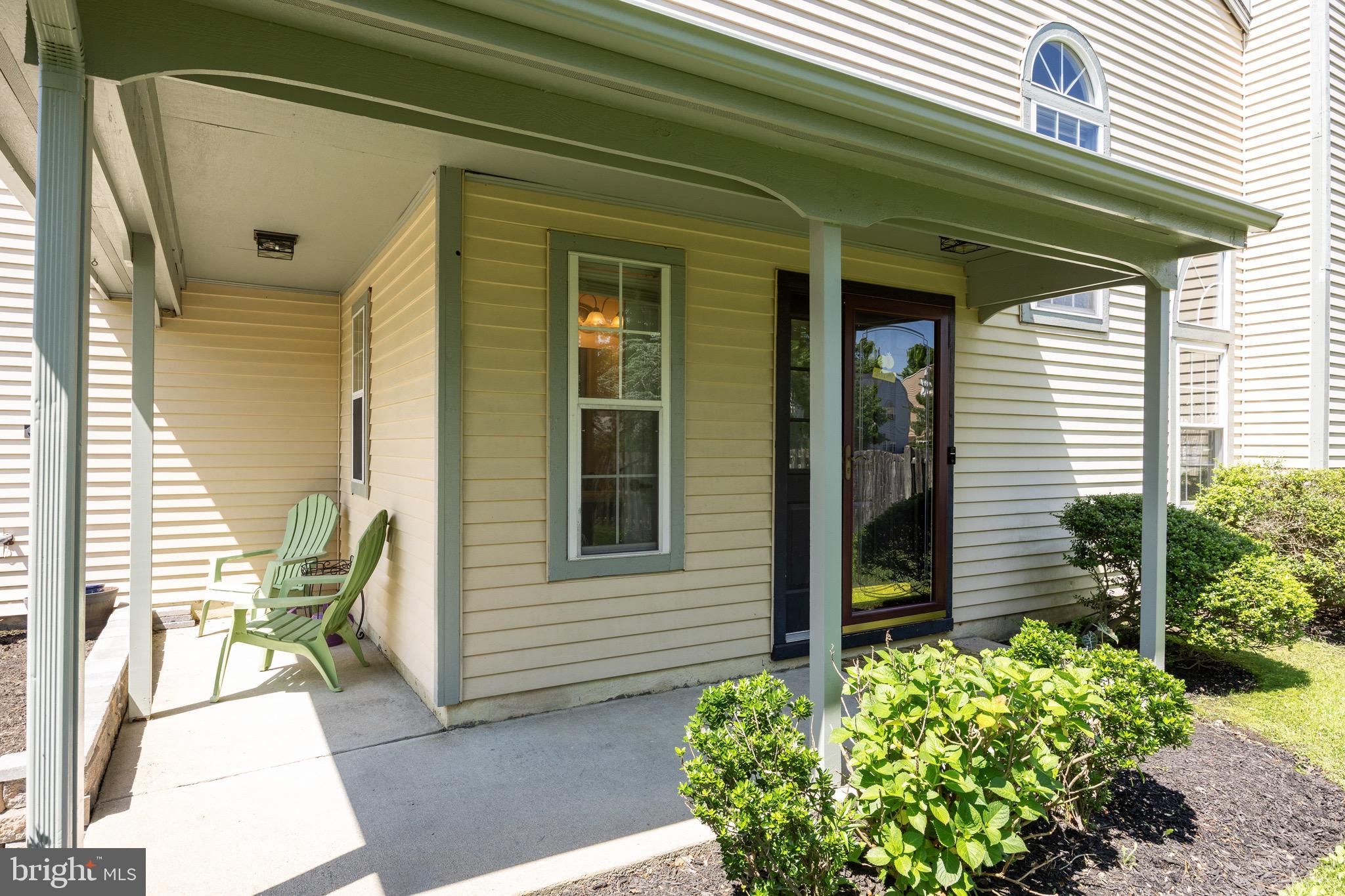 15 KNIGHTON LANE