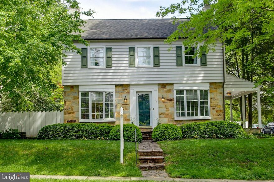 CLASSIC, UPDATED STONE COLONIAL IN DESIRABLE WILTONDALE! DRIVEWAY/GAR ACCESSED FROM NEWBERRY LANE, NOT STEVENSON; & PARKING ALLOWED ON NEWBERRY. STUNNING KENWOOD KITCHEN AND BATHS; MASTER HAS 1/2BA BACKING TO LRG CLOSET FOR POTENTIAL EXPANSION TO FULL BA. GORGEOUS, LRG  FLAT YD IS TOTALLY FENCED; STONE PATIO OFF KITCHEN. ATTIC NICELY FINISHED & W/ HEAT &AC ; ACCESSED THRU BEDRMS. A+ PRISTINE HOME!