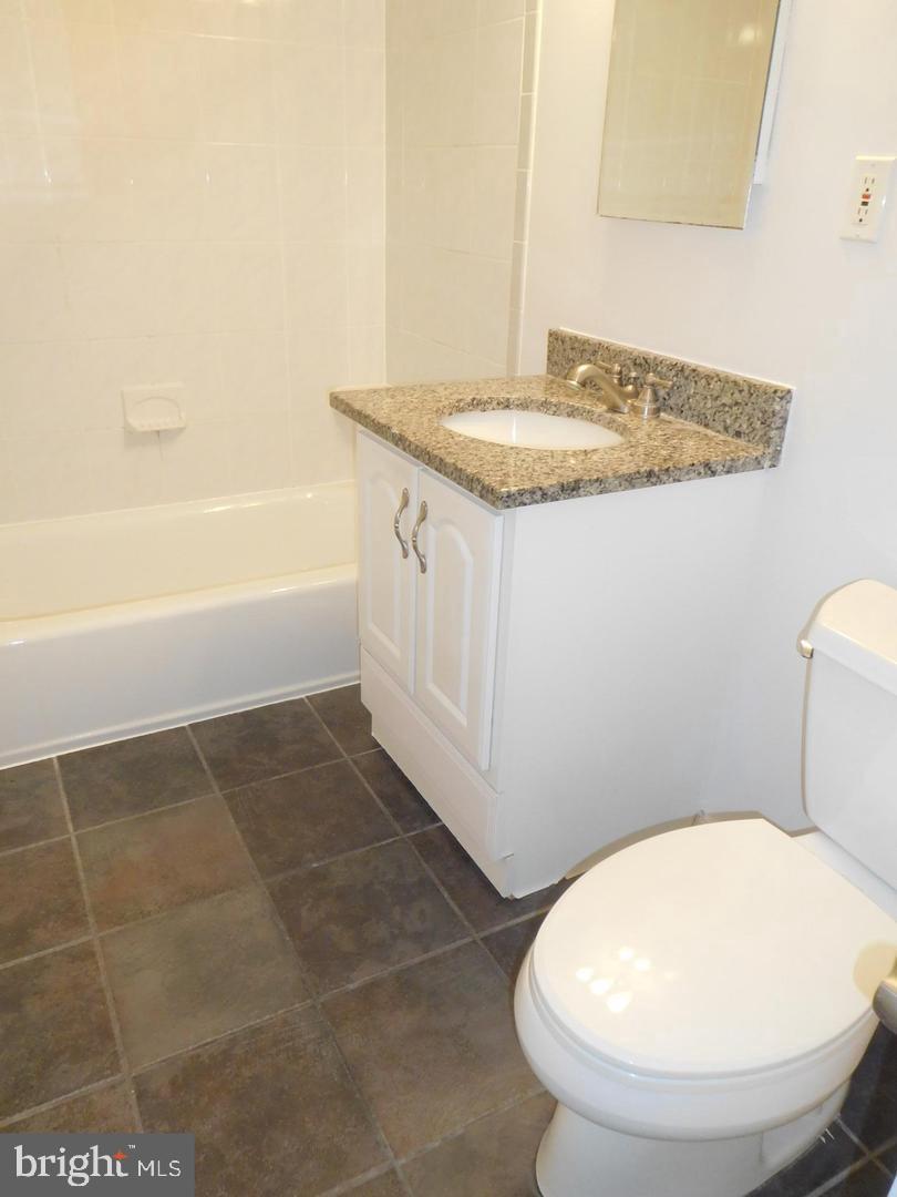 CARLYN PLACE - Residential