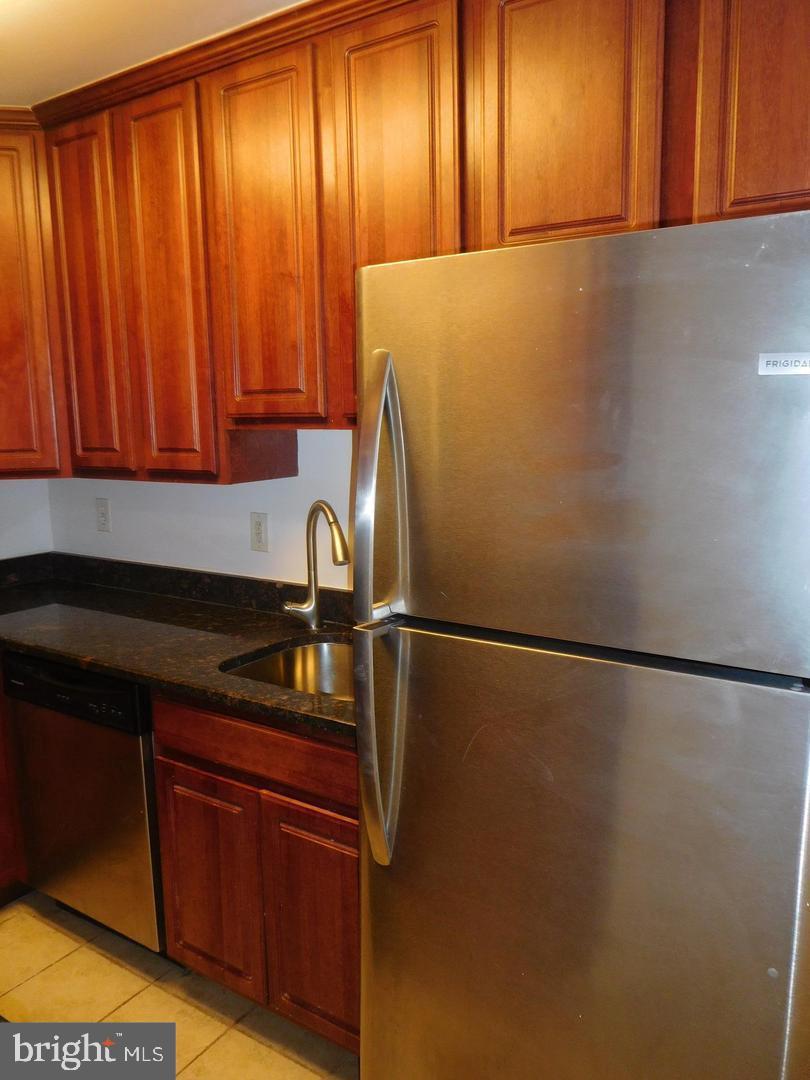 CARLYN PLACE - Residential