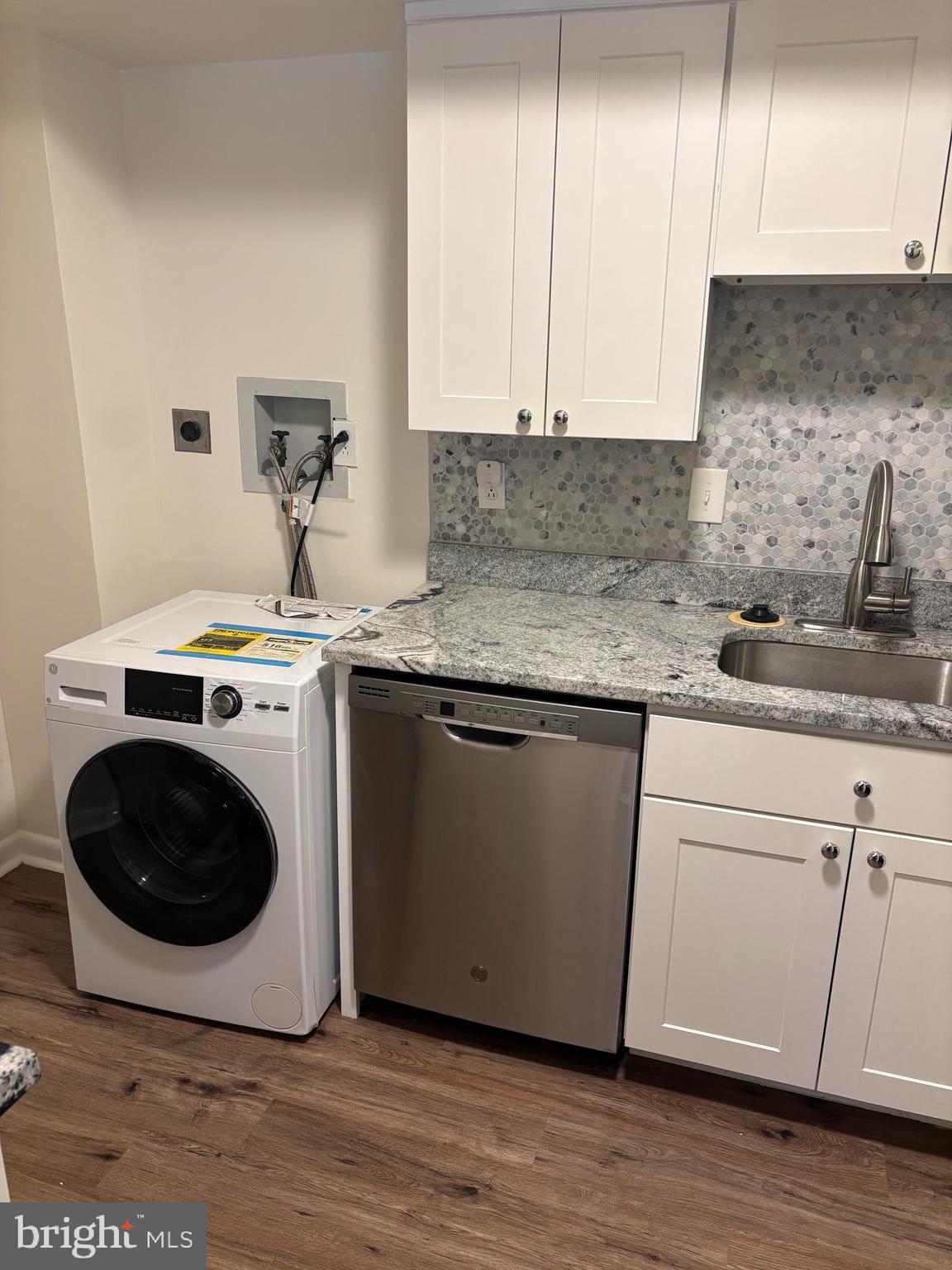 2131 YOUNG STREET SE 201