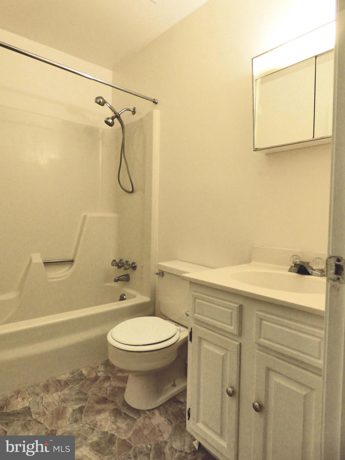 CEDAR COVE - Residential Lease