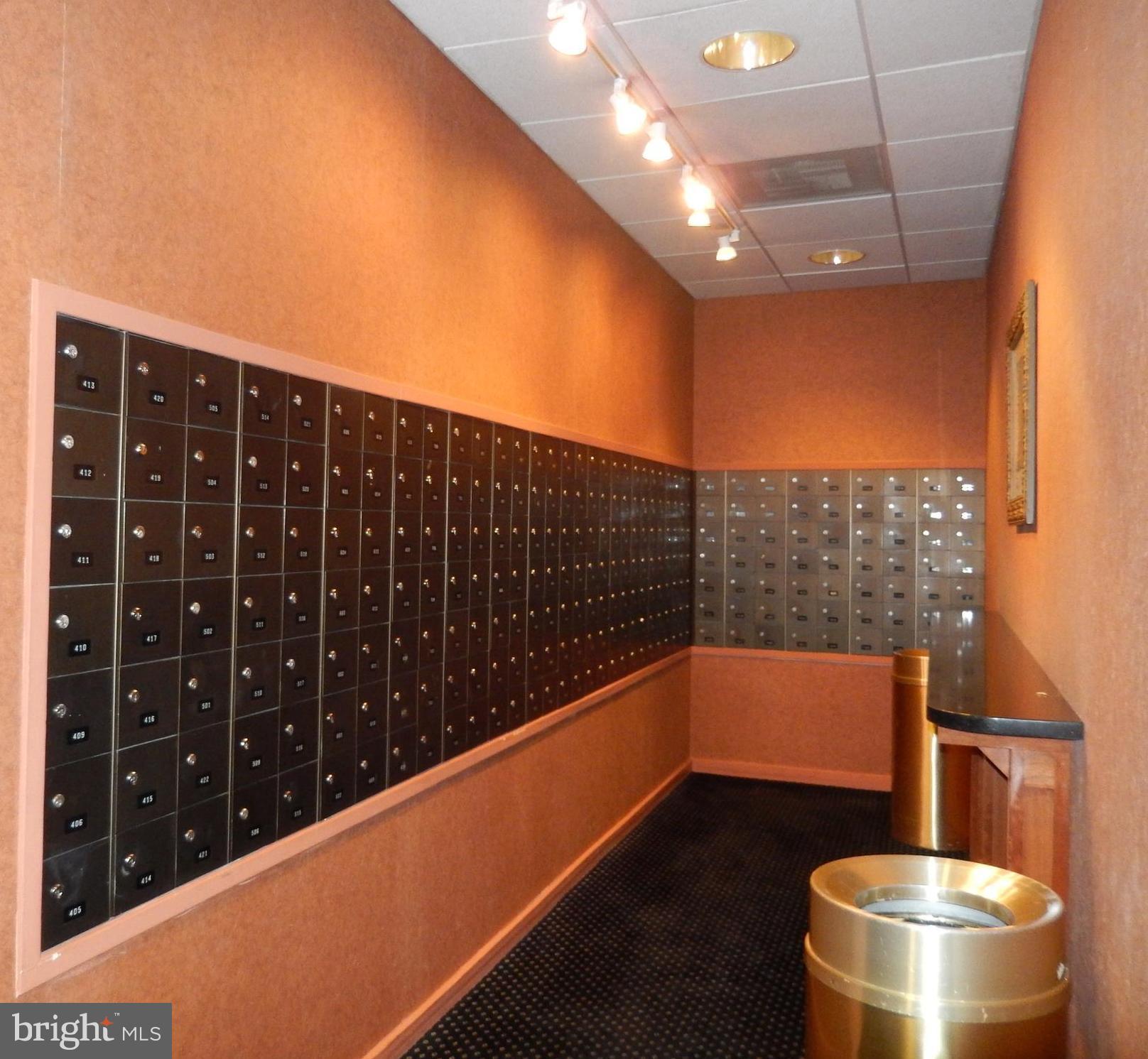 REGENCY AT MCLEAN - Residential Lease