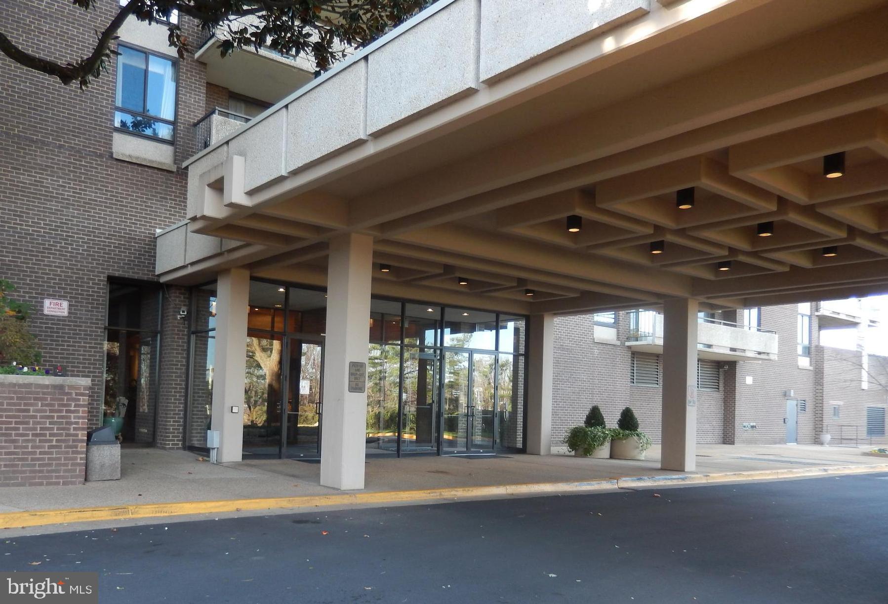 REGENCY AT MCLEAN - Residential Lease