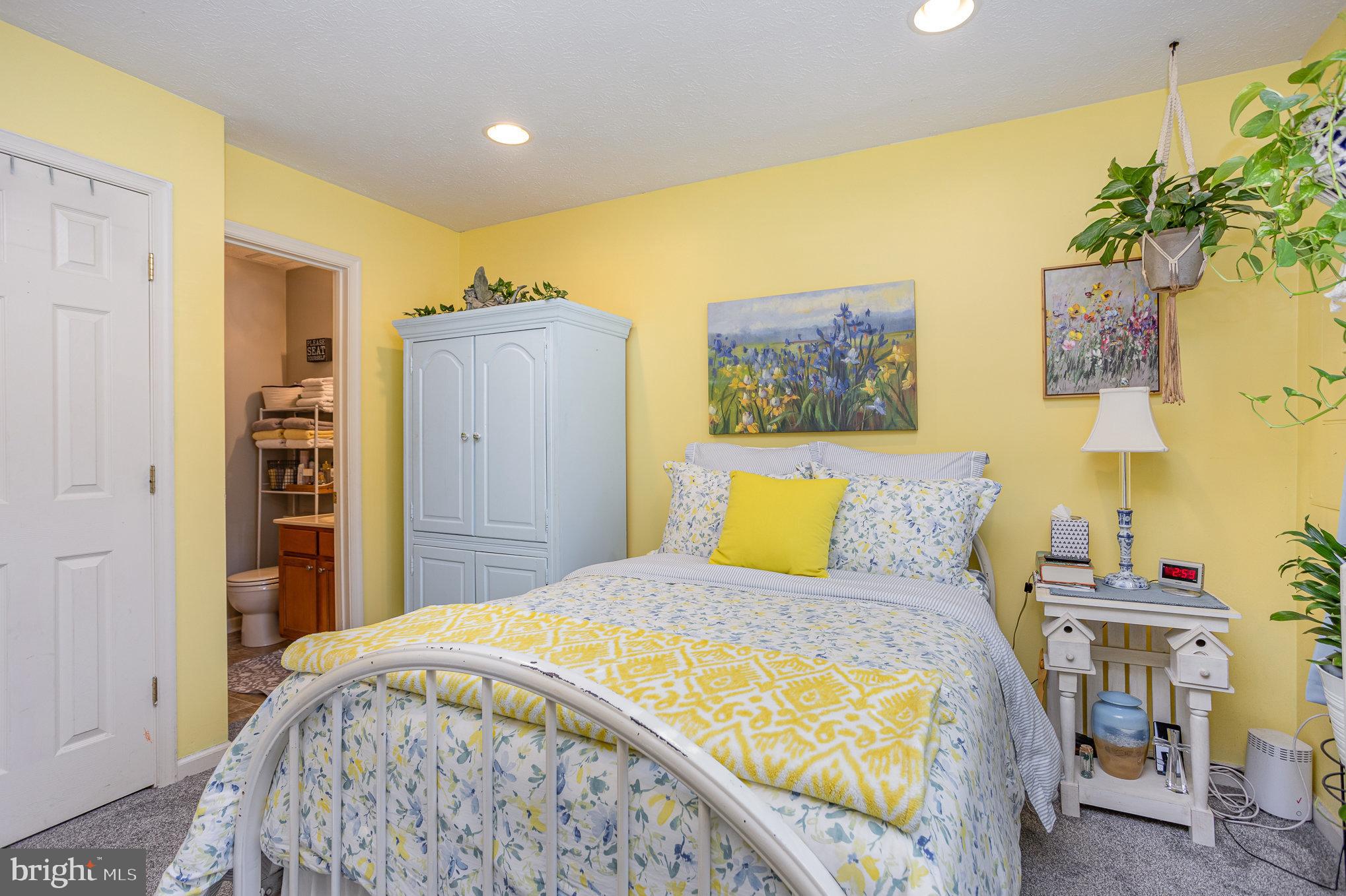 EAGLES LANDING AT WATERS EDGE - Residential