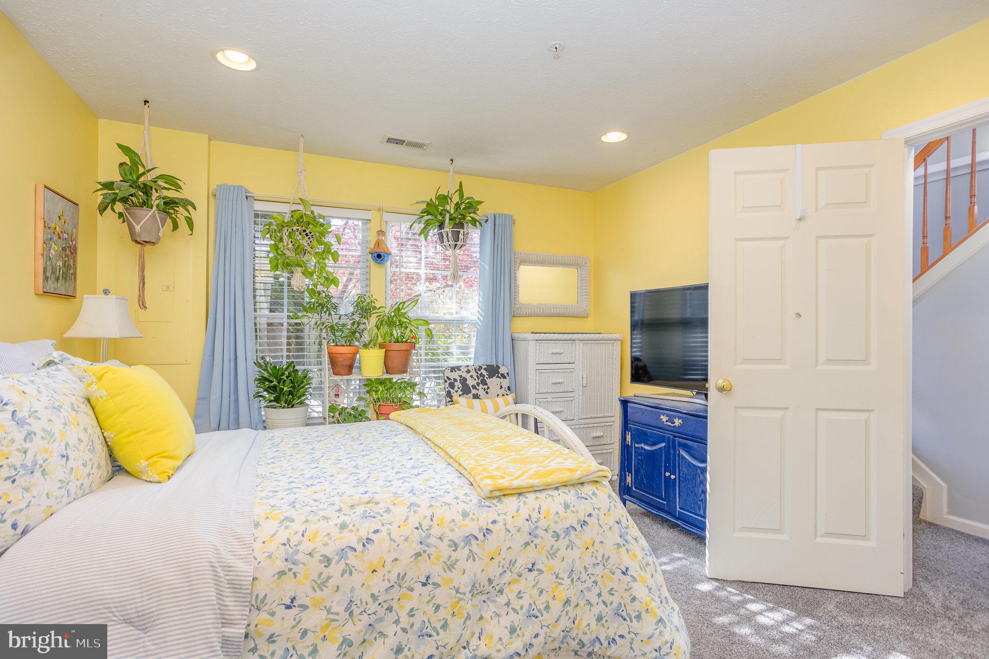 EAGLES LANDING AT WATERS EDGE - Residential