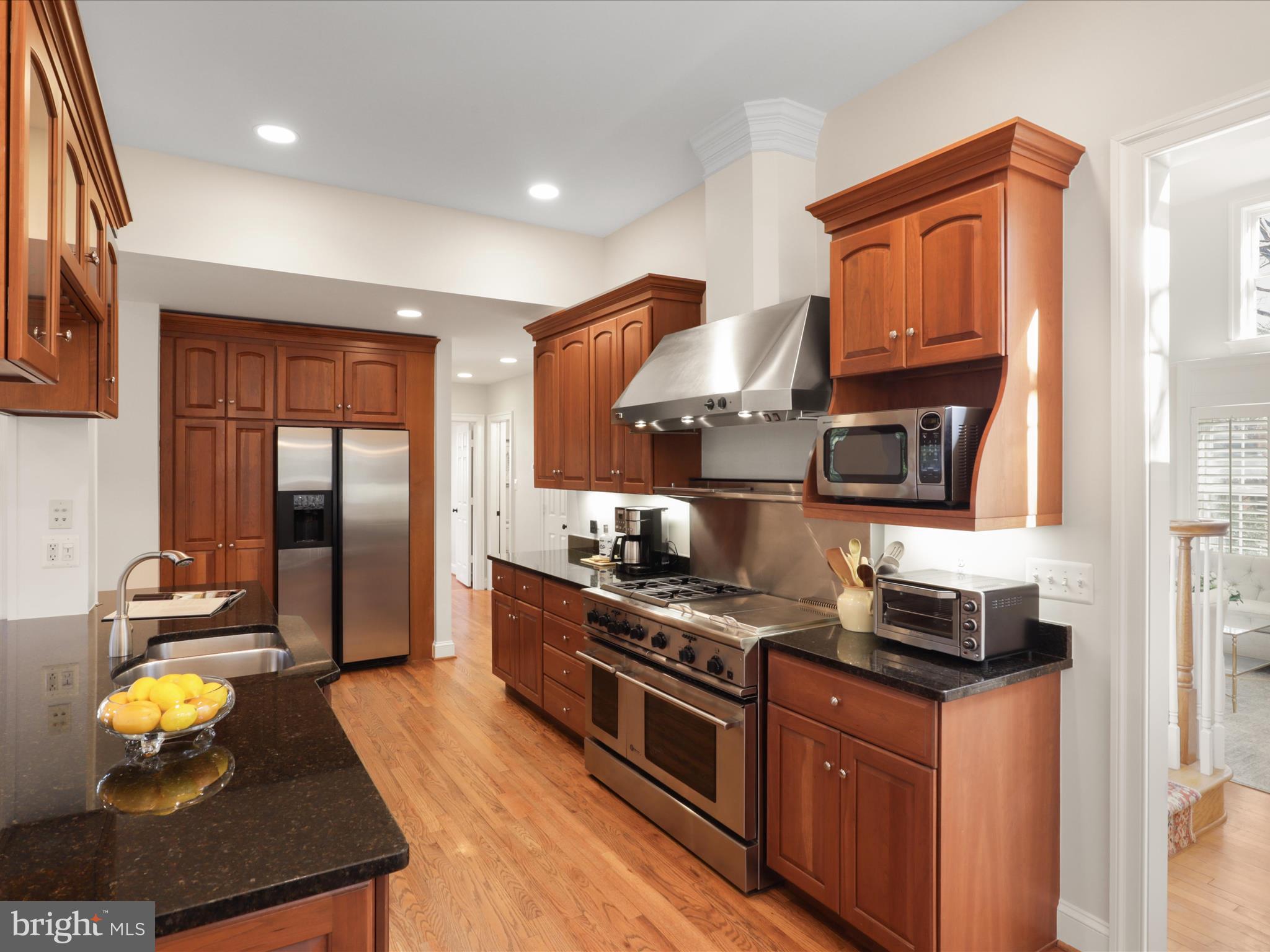 BROYHILL FOREST - Residential