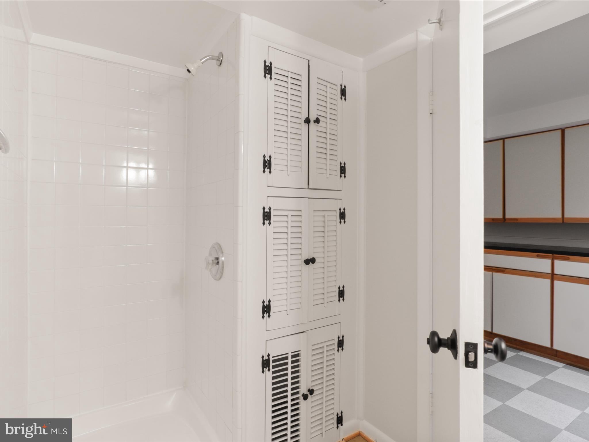 BROYHILL FOREST - Residential