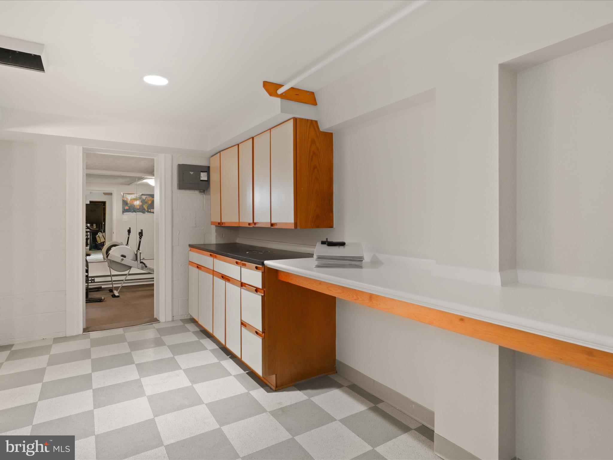 BROYHILL FOREST - Residential