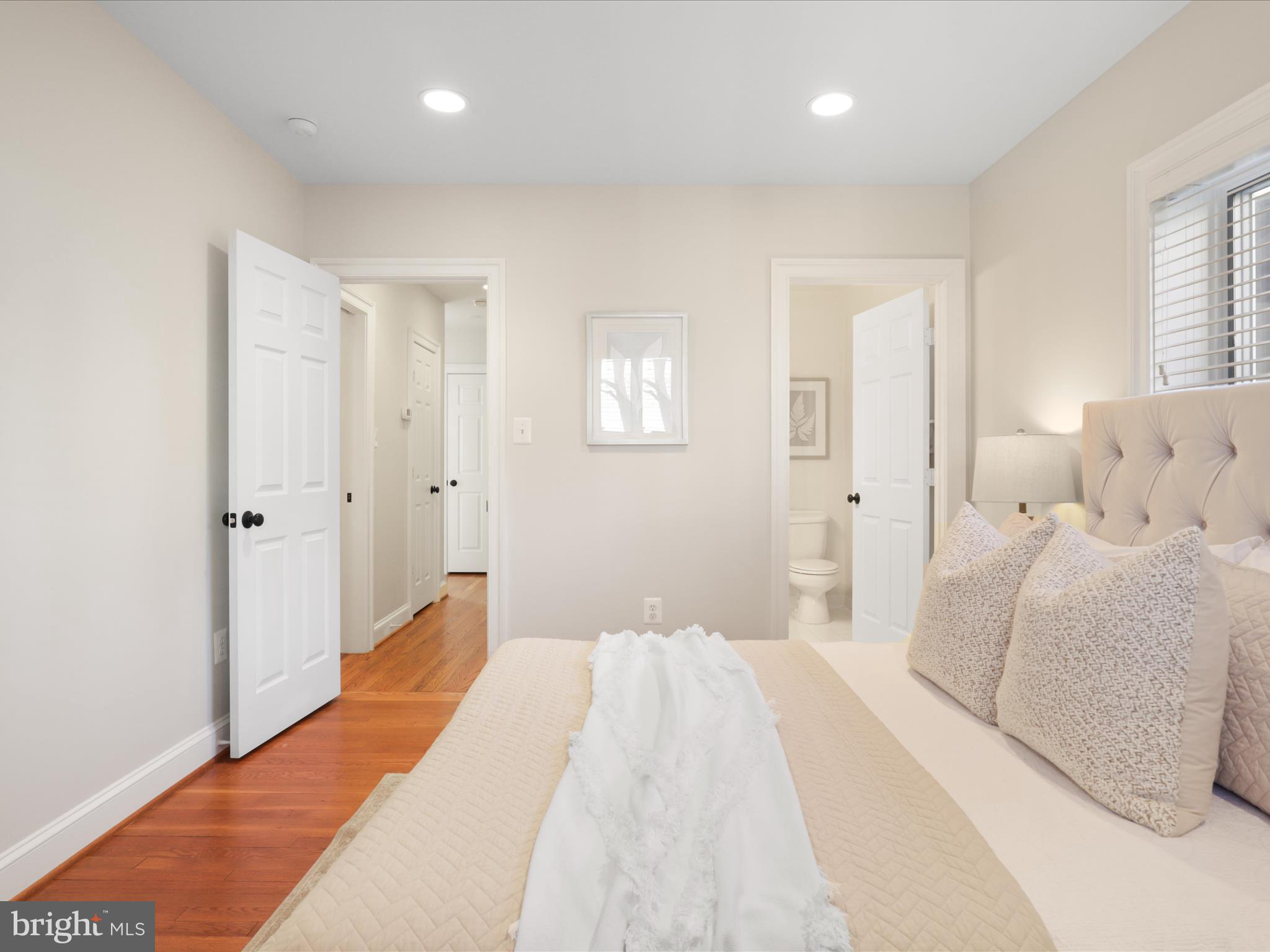 BROYHILL FOREST - Residential