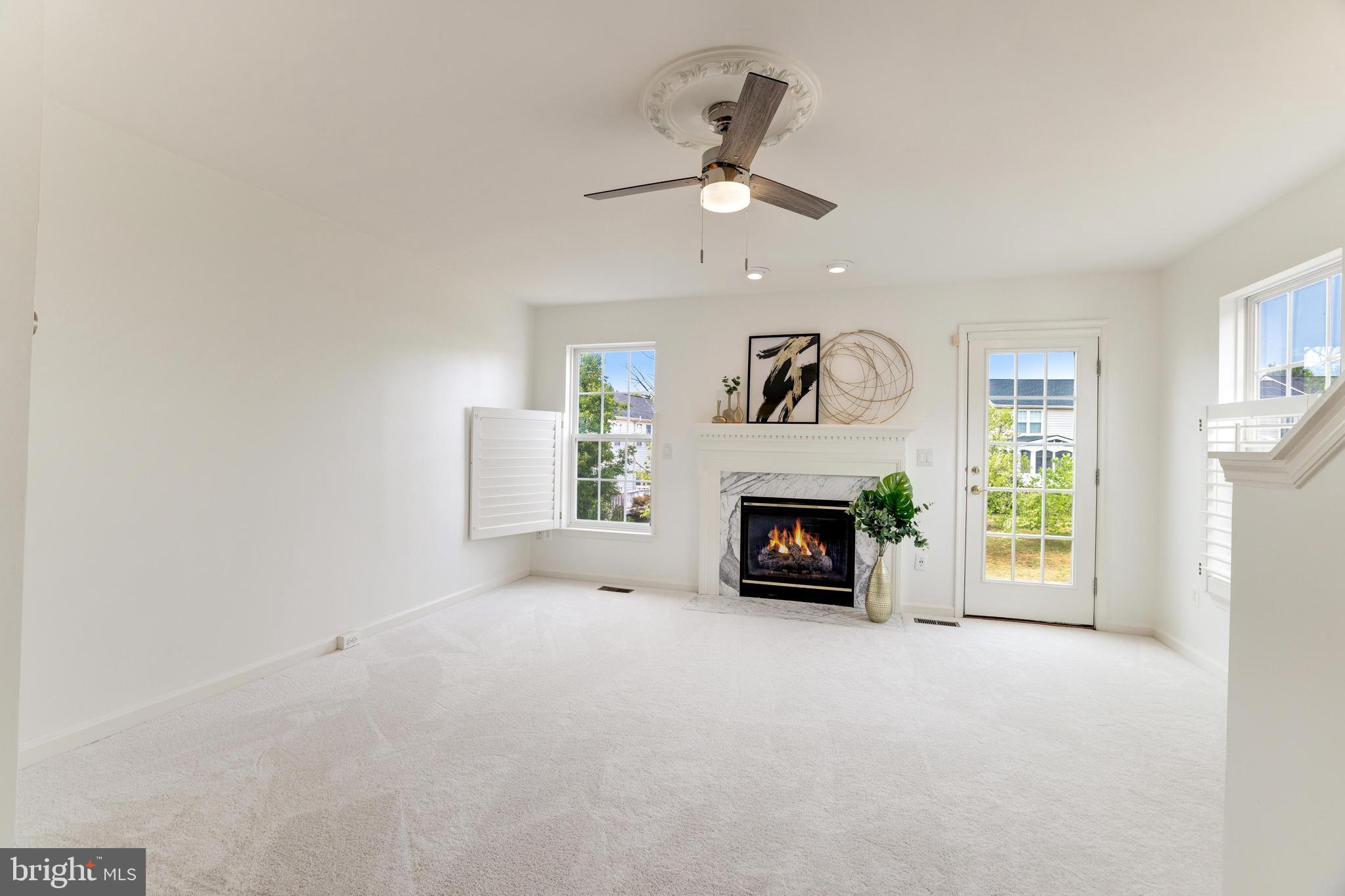 ASHBURN VILLAGE - Residential