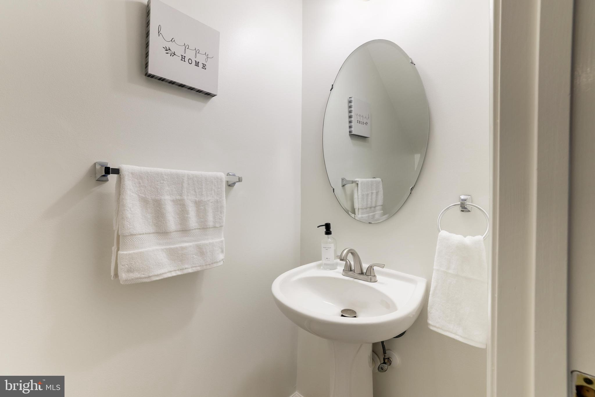 ASHBURN VILLAGE - Residential