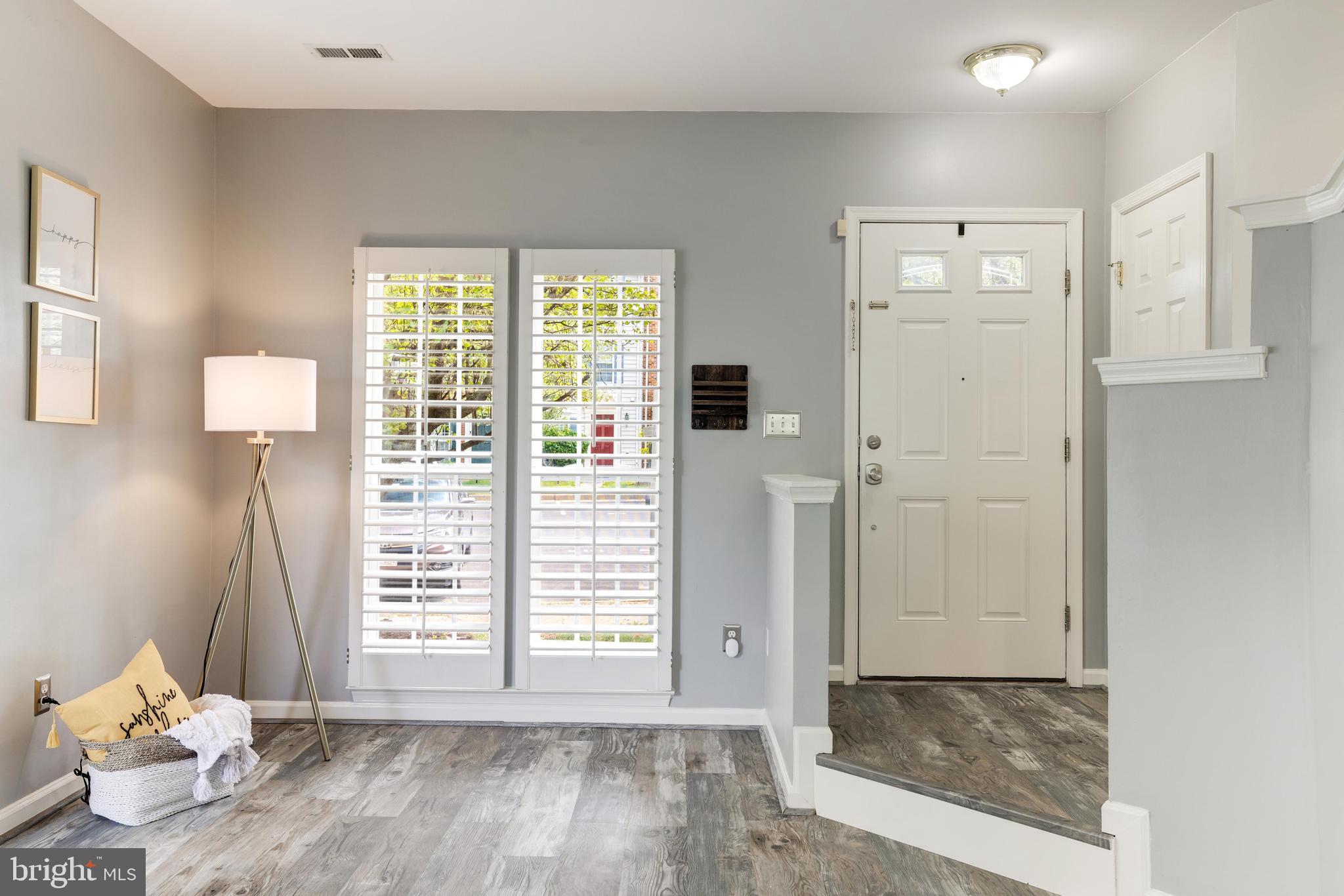 ASHBURN VILLAGE - Residential