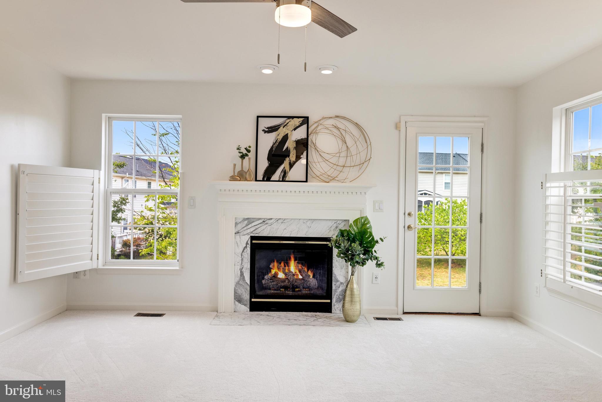 ASHBURN VILLAGE - Residential