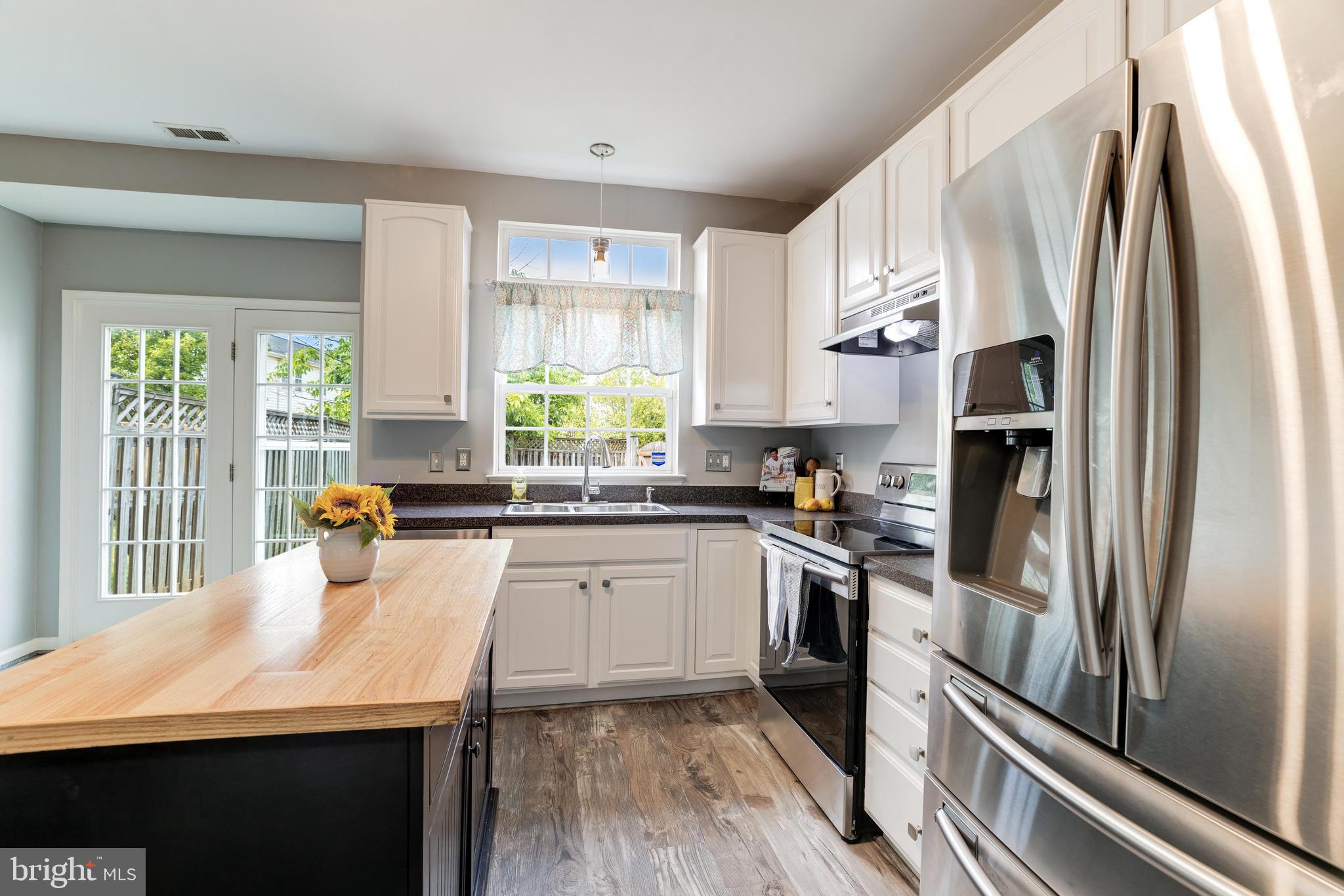 ASHBURN VILLAGE - Residential