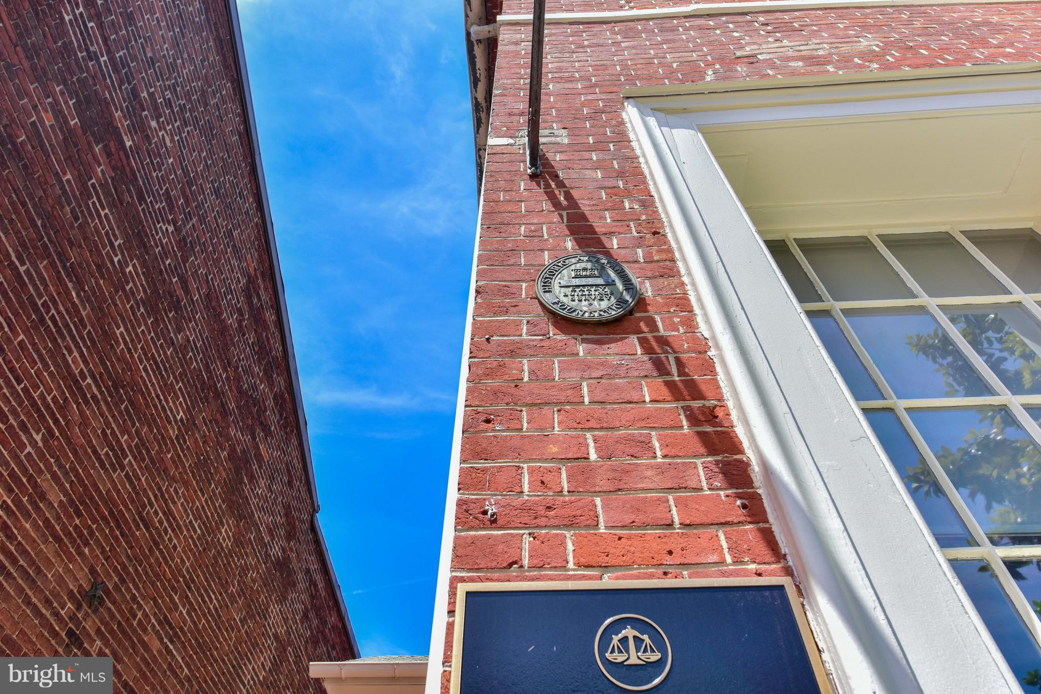 OLD TOWN - Commercial Sale