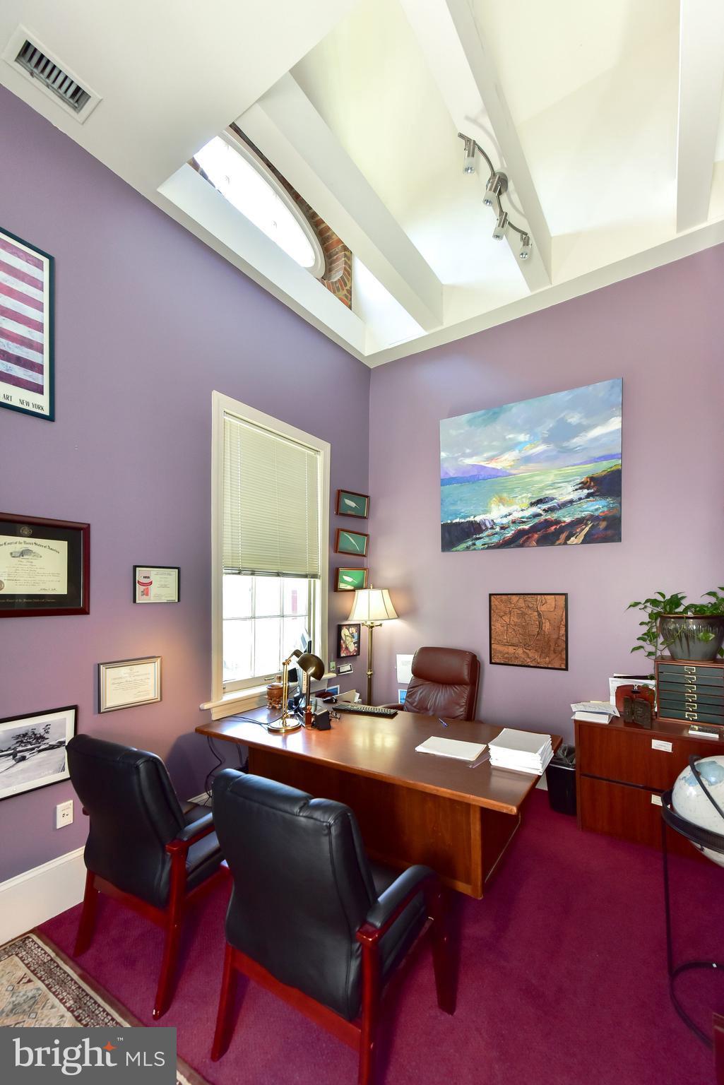 OLD TOWN - Commercial Sale