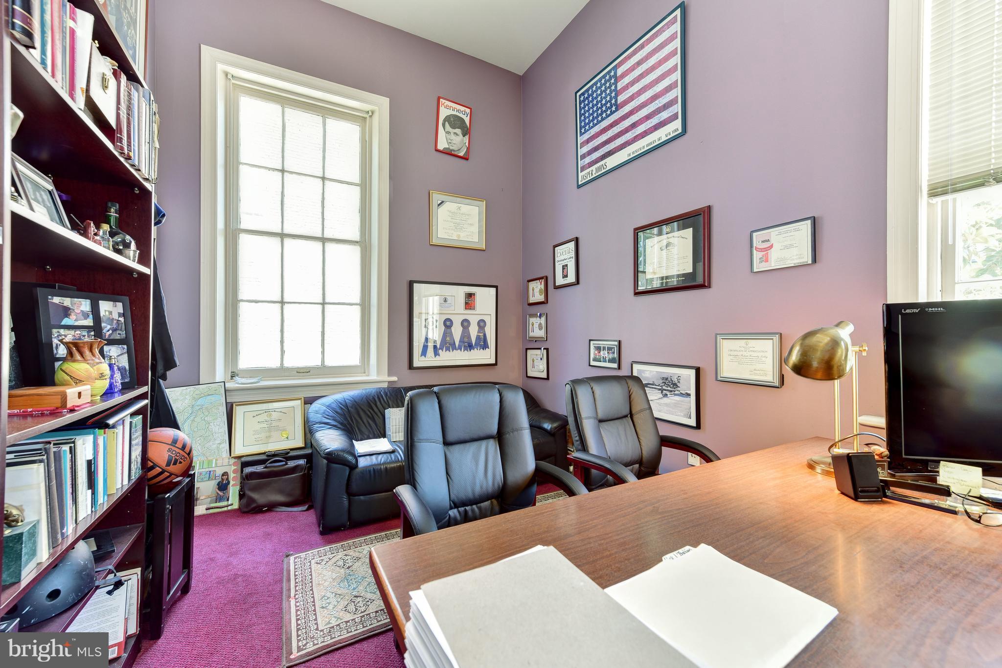 OLD TOWN - Commercial Sale