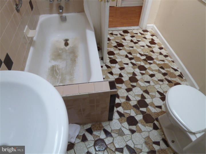 PHILADELPHIA (SOUTHWEST) - Residential