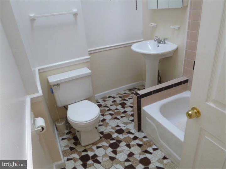 PHILADELPHIA (SOUTHWEST) - Residential
