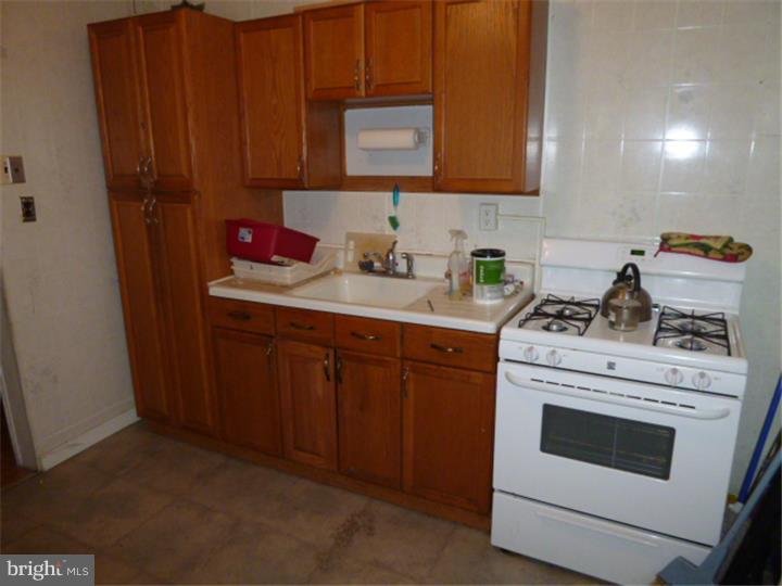 PHILADELPHIA (SOUTHWEST) - Residential