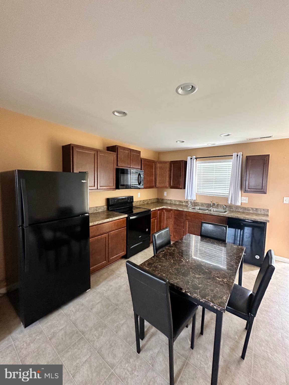 MORNING DOVE ESTATES - Residential Lease