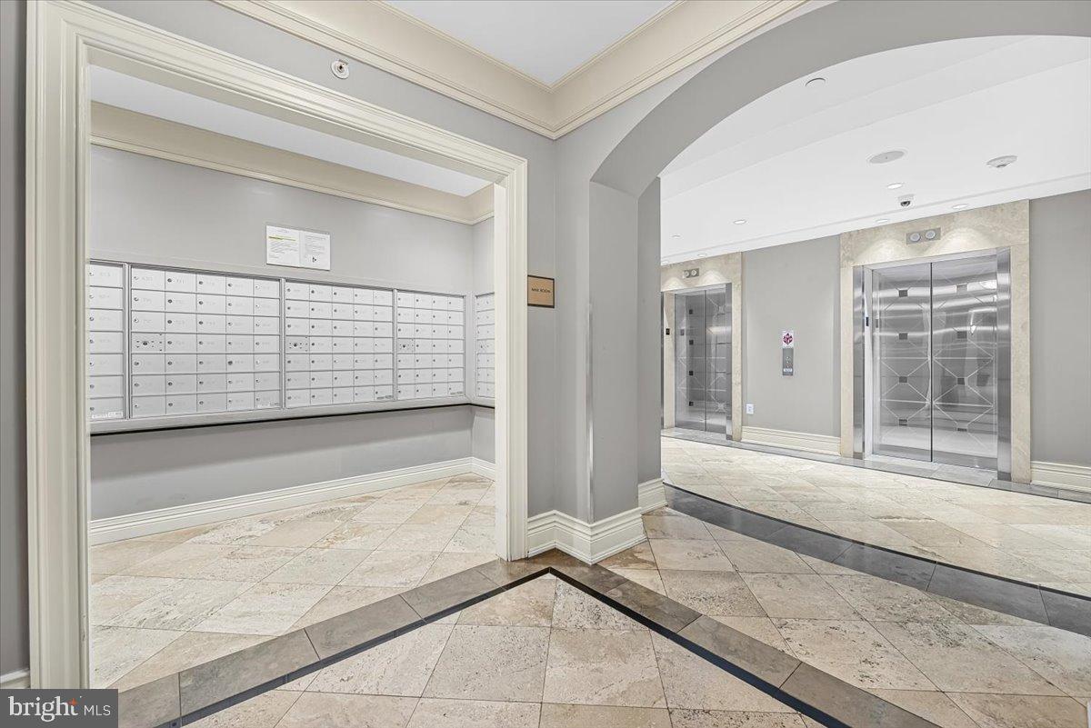 GALLERY AT WHITE FLINT - Residential Lease