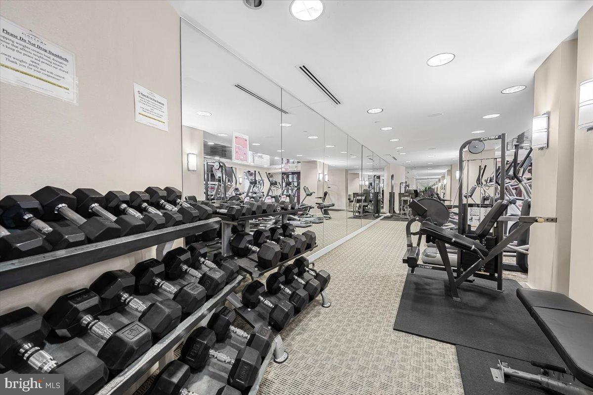 GALLERY AT WHITE FLINT - Residential Lease