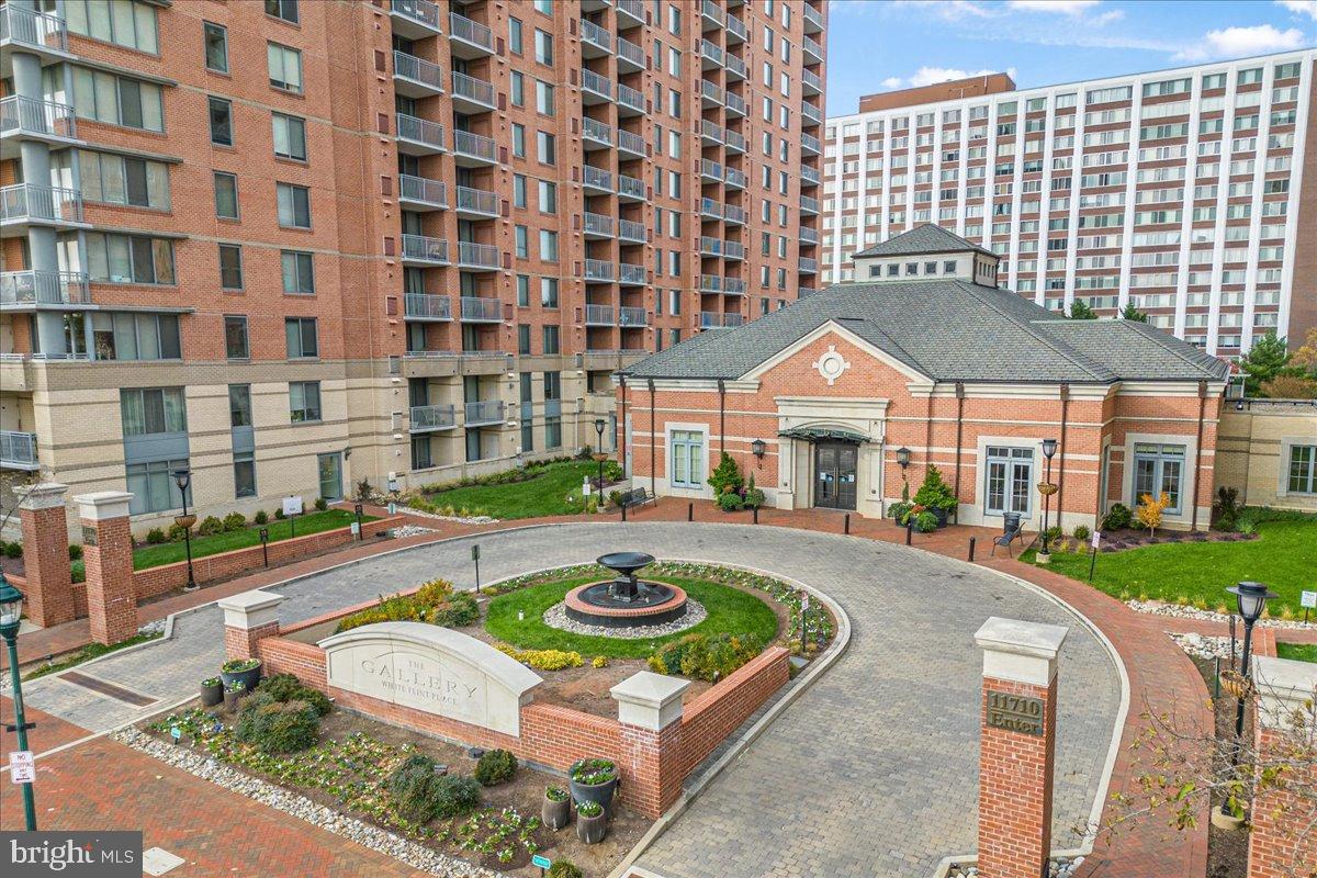 GALLERY AT WHITE FLINT - Residential Lease