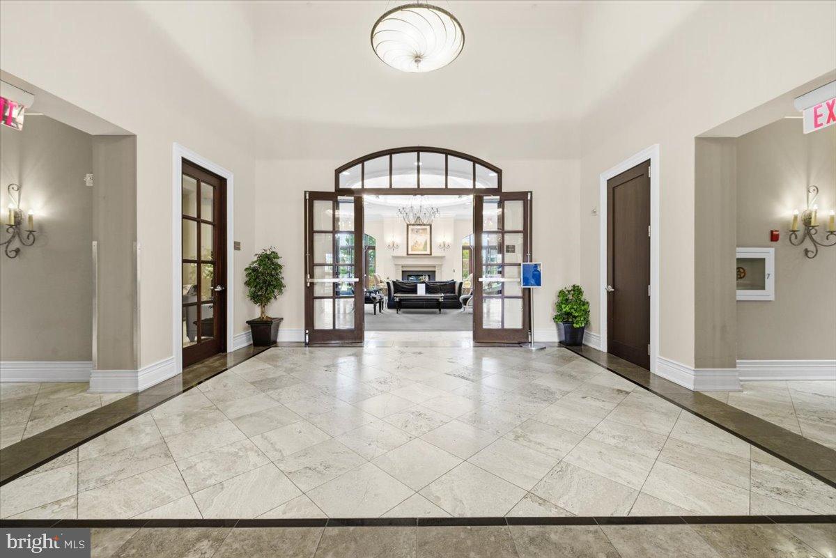 GALLERY AT WHITE FLINT - Residential Lease