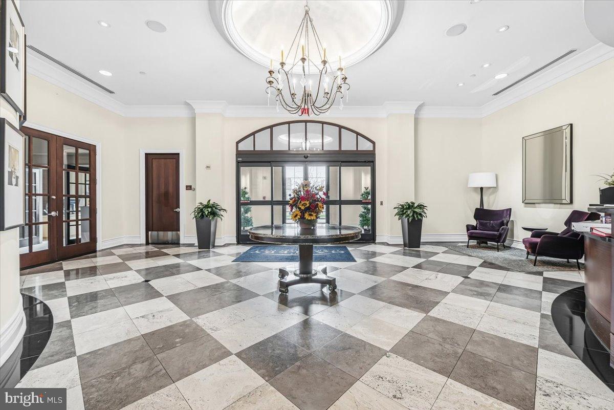 GALLERY AT WHITE FLINT - Residential Lease