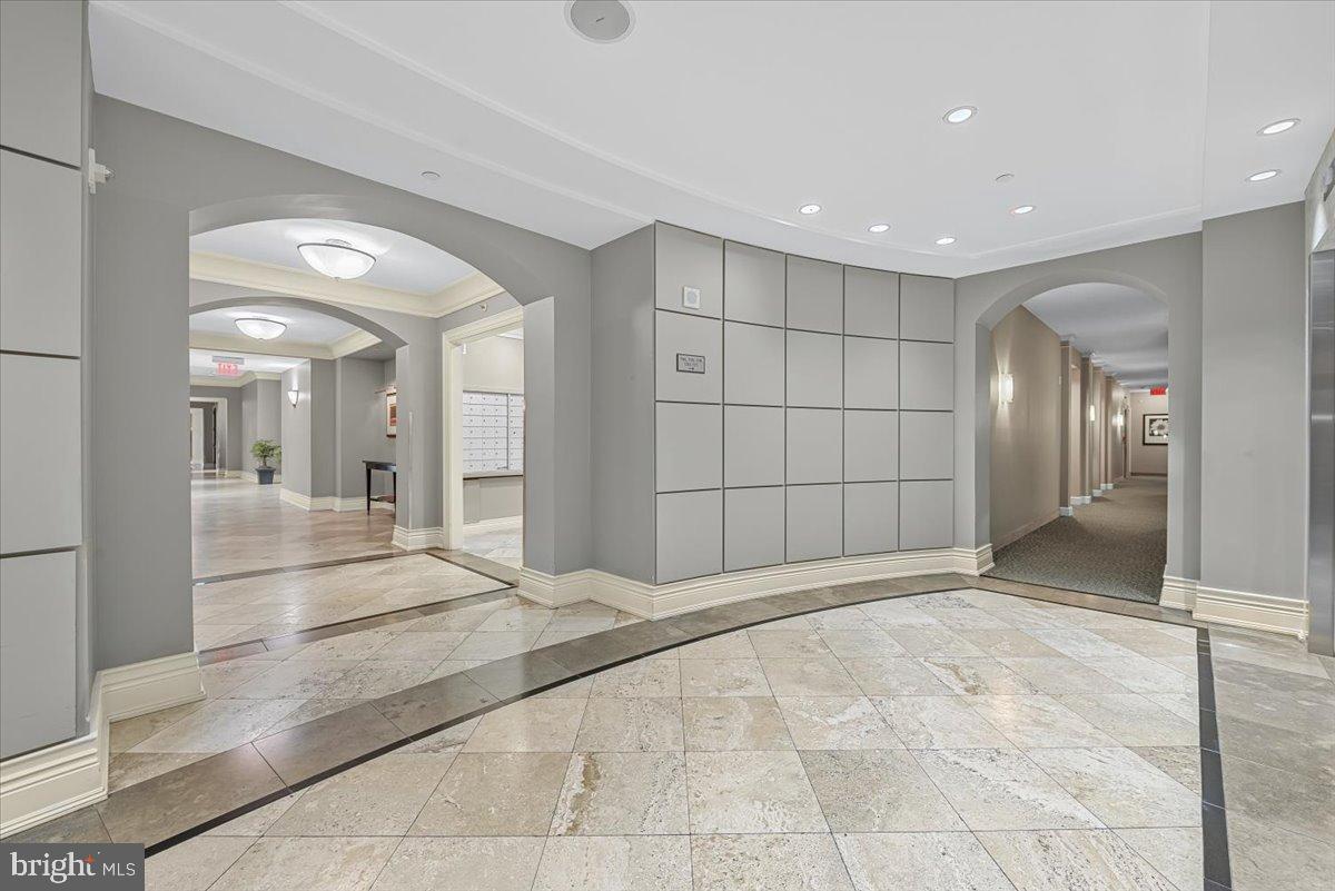 GALLERY AT WHITE FLINT - Residential Lease