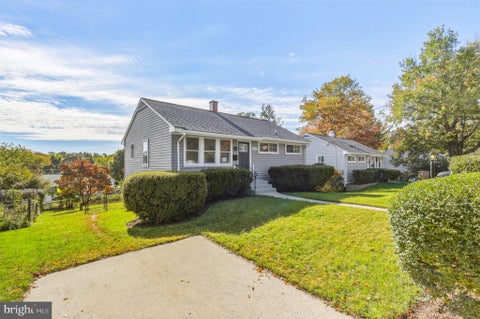 Photo of 1207 Highwood Road, ROCKVILLE, MD 20851 (MLS # MDMC2260726)