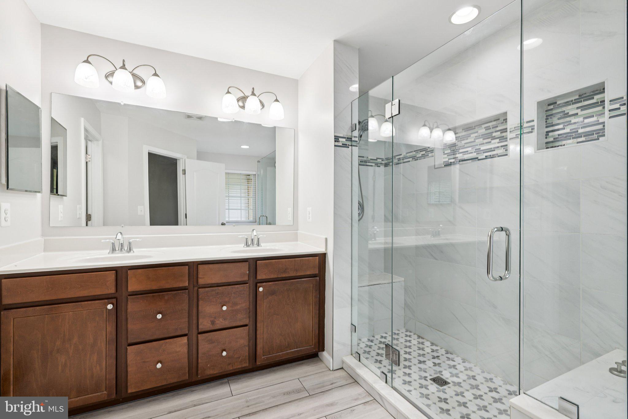 STONEHOUSE RUN - Residential