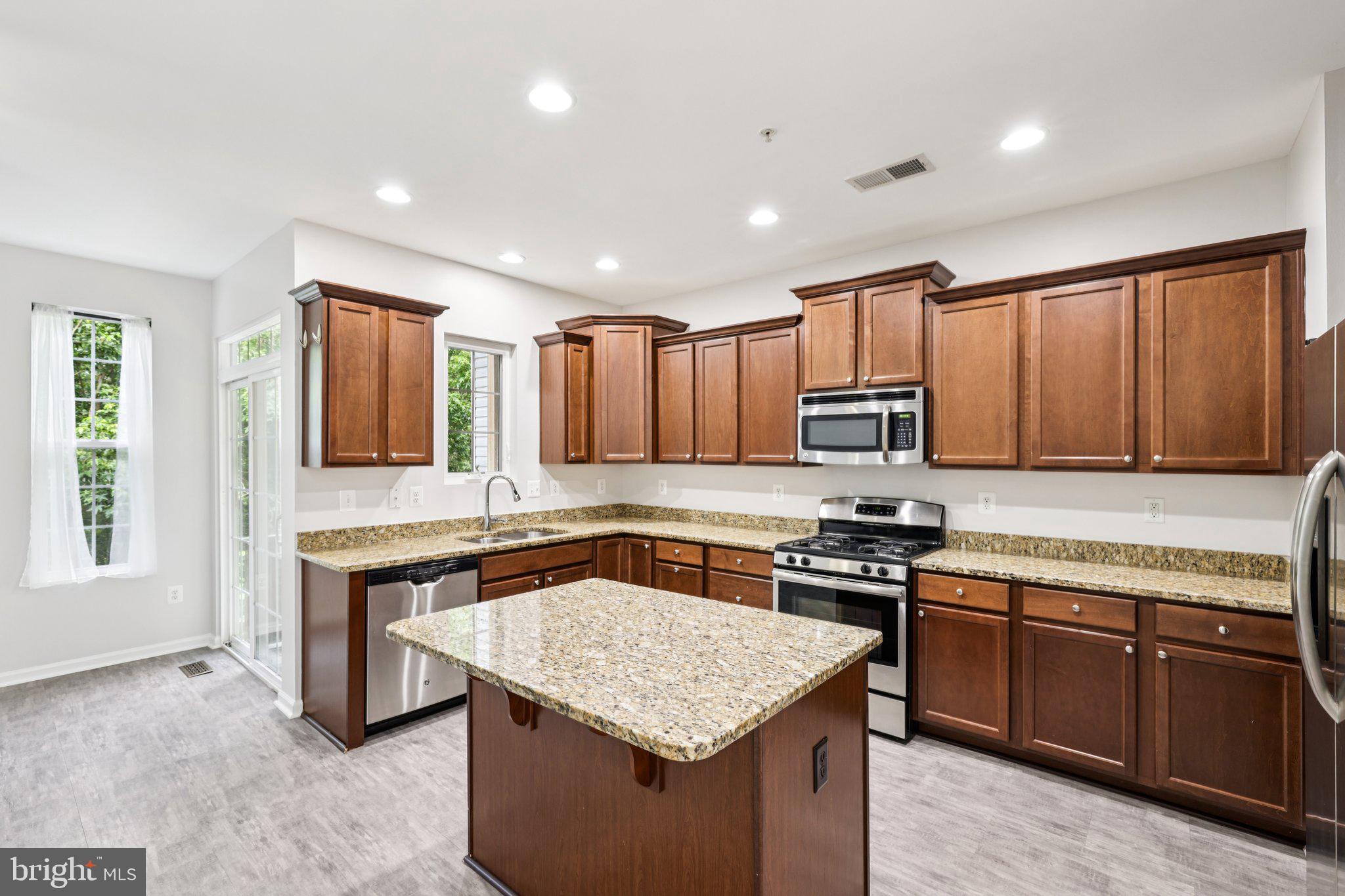 STONEHOUSE RUN - Residential