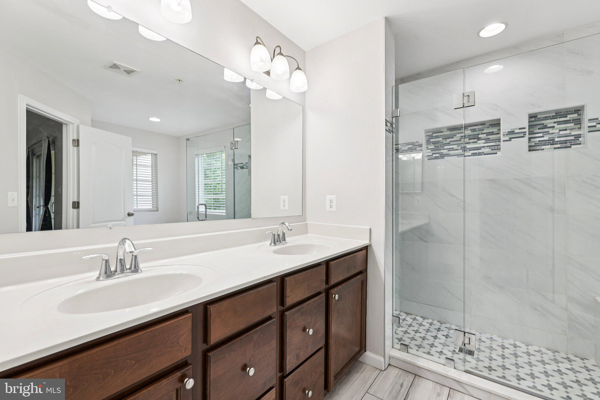 STONEHOUSE RUN - Residential