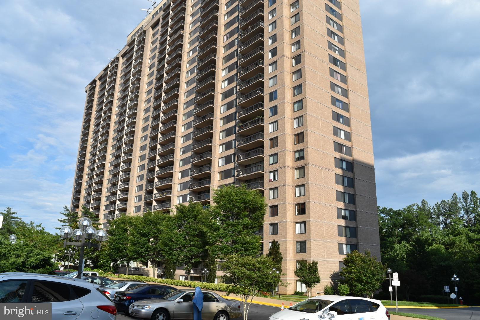 SKYLINE PLAZA - Residential Lease