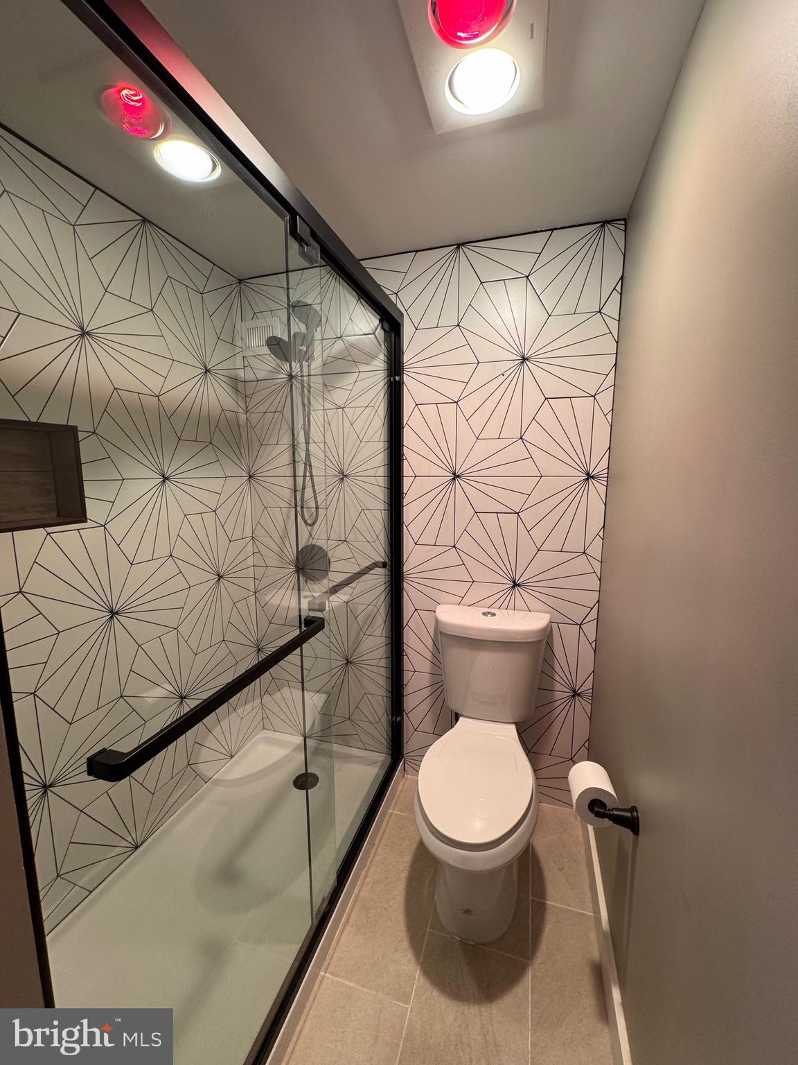 SKYLINE PLAZA - Residential Lease