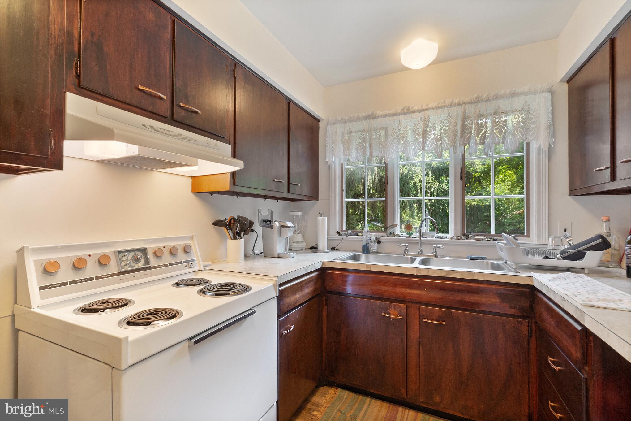 RITTENHOUSE ARBOR - Residential