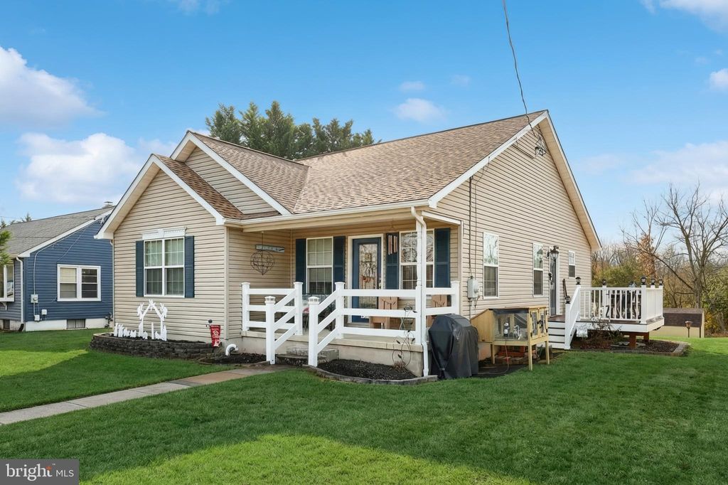 Photo of 486 W King Street, ABBOTTSTOWN, PA 17301 (MLS # PAAD2020774)