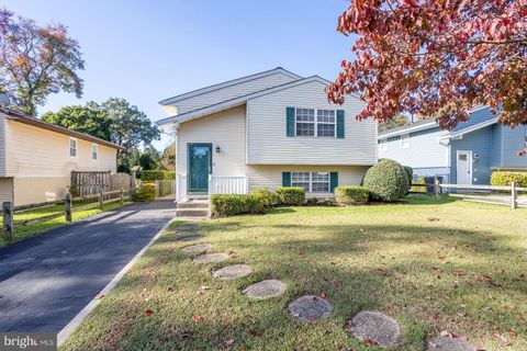 Homes For Sale - 143 Midland Road<br/> GLEN BURNIE, MD 21060