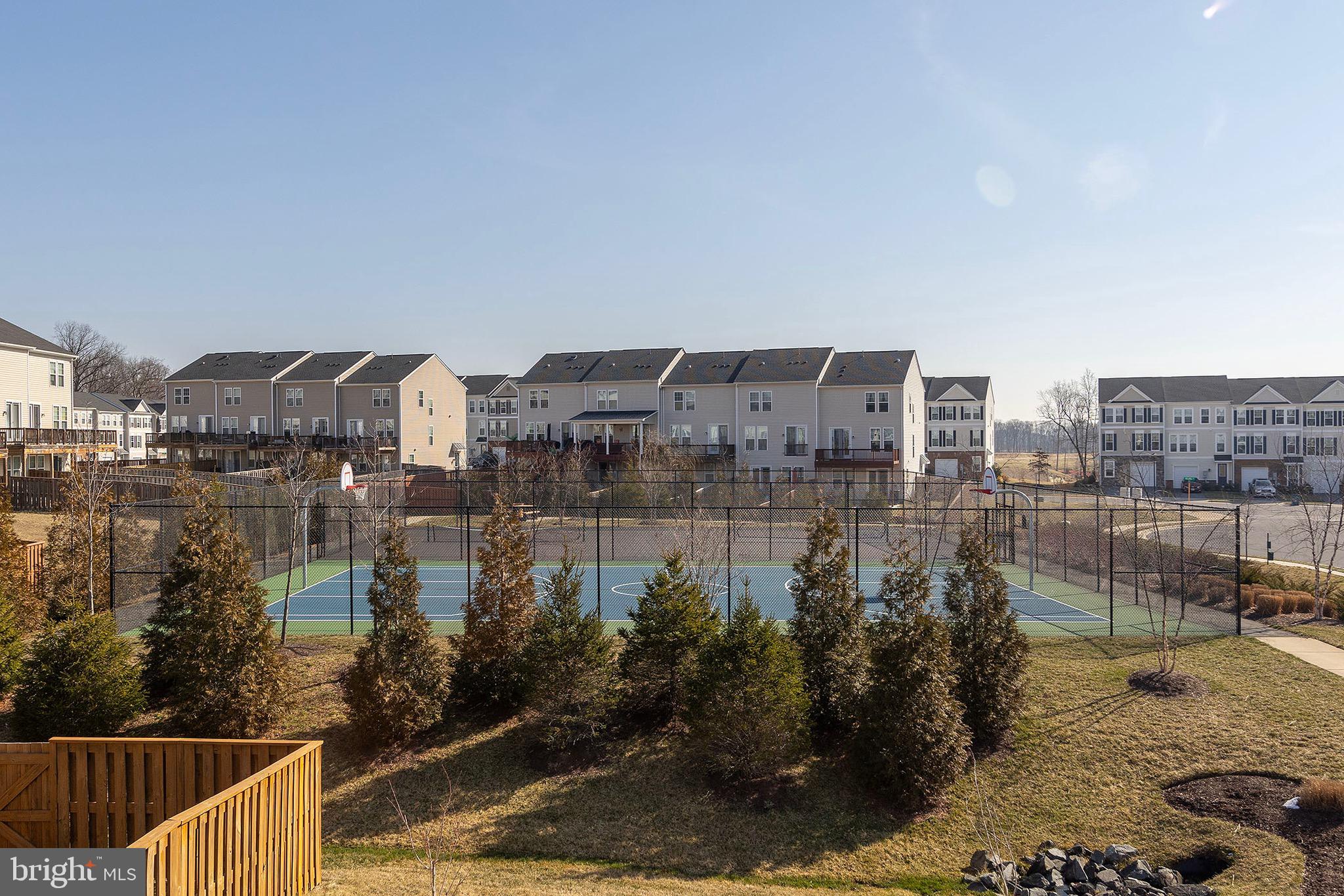 FIELDSTONE - Residential