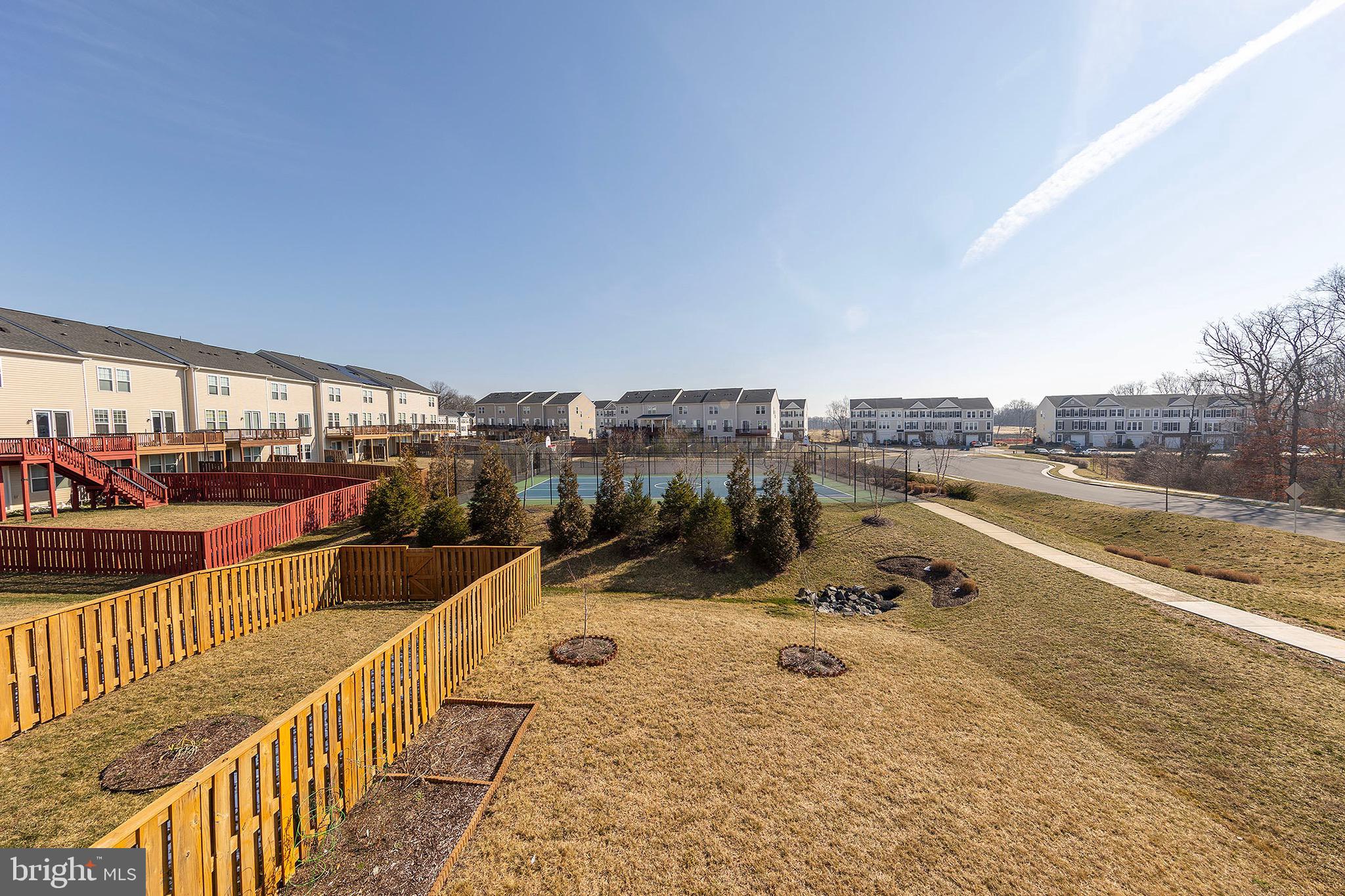 FIELDSTONE - Residential