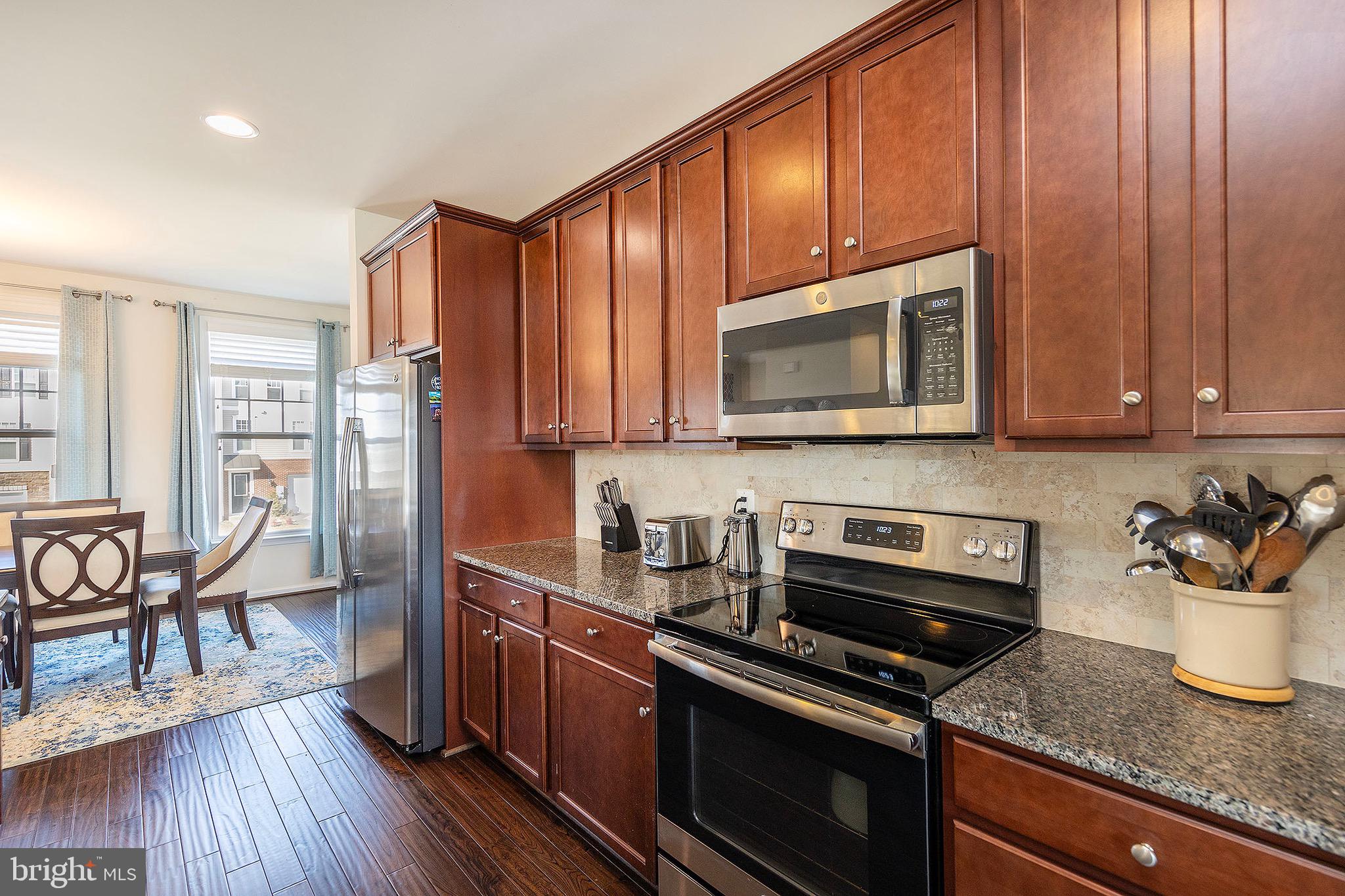 FIELDSTONE - Residential