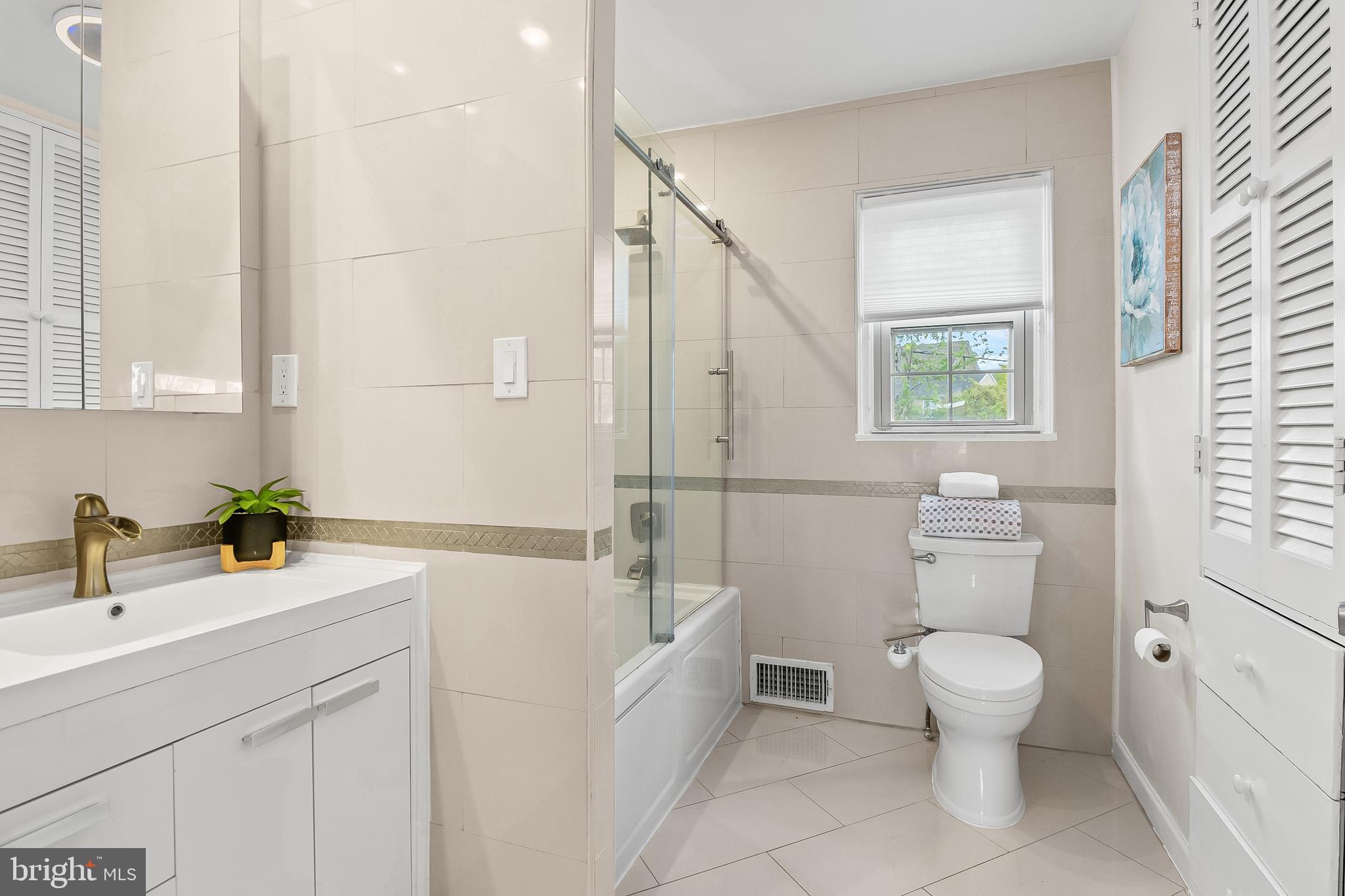 GREEN SPRING MANOR - Residential