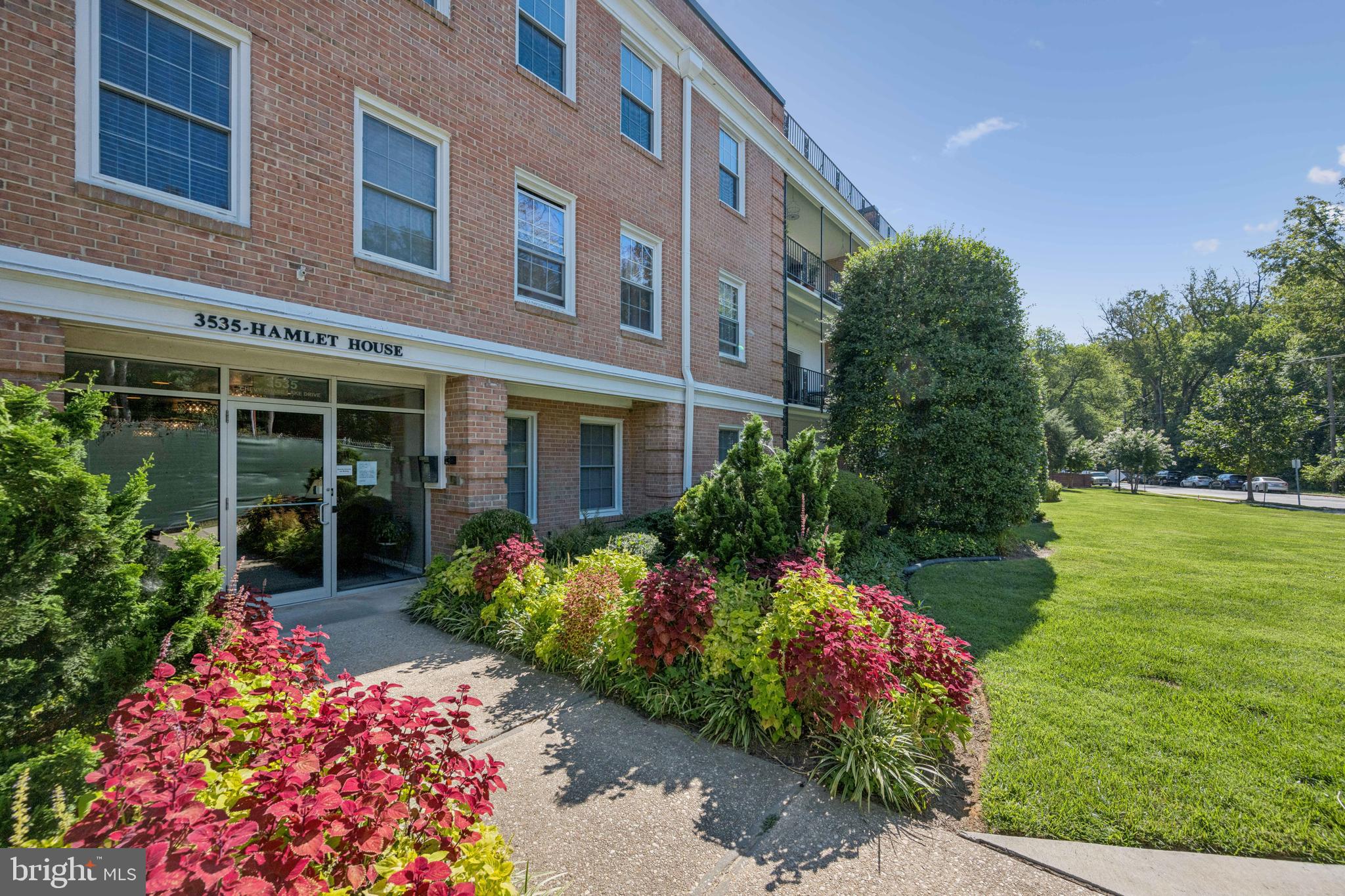 3535 CHEVY CHASE LAKE DRIVE 107